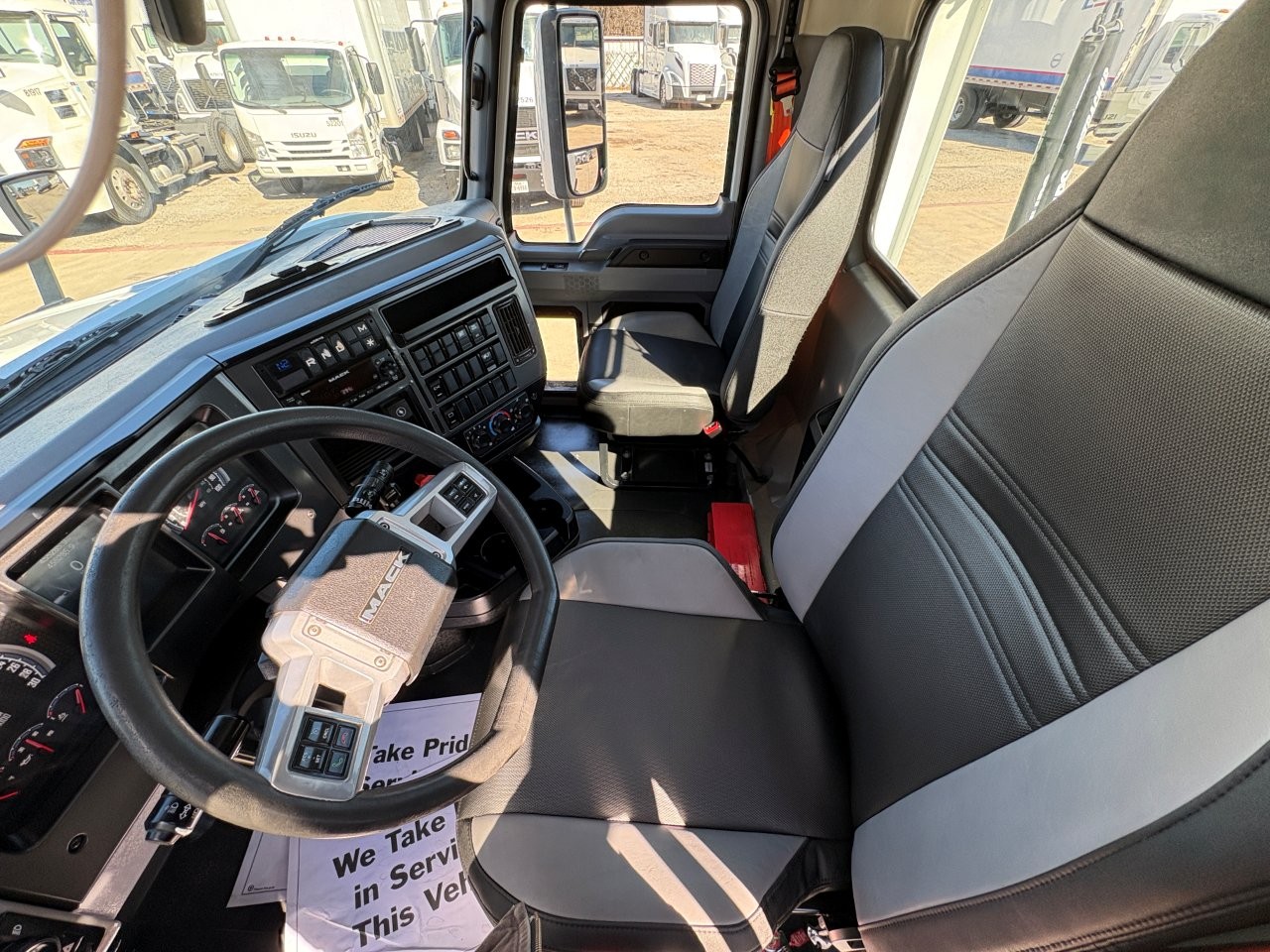 2022 Mack - image 17