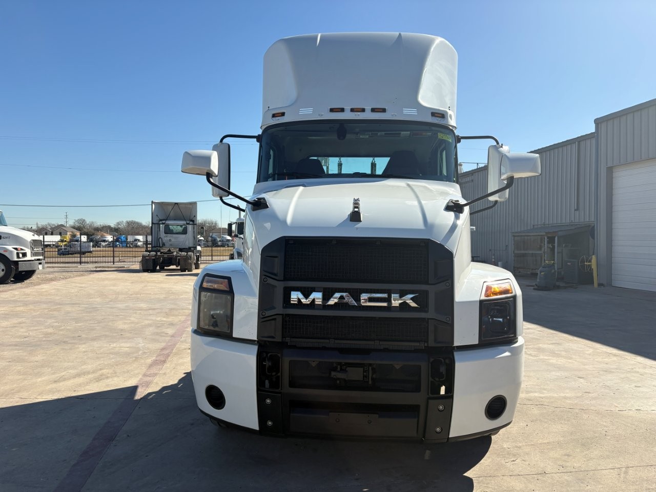 2022 Mack - image 2