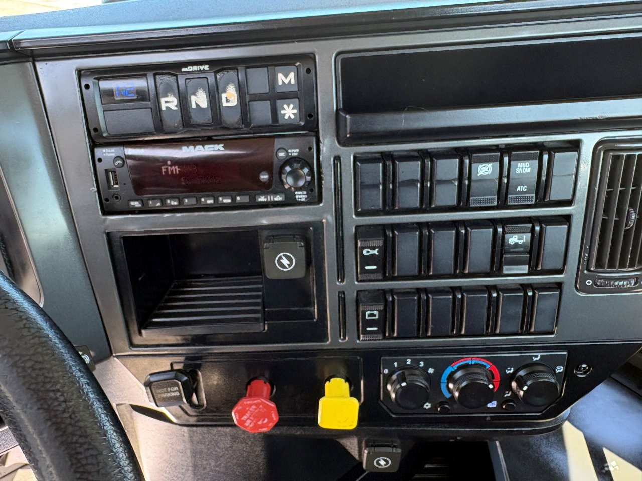 2022 Mack - image 19
