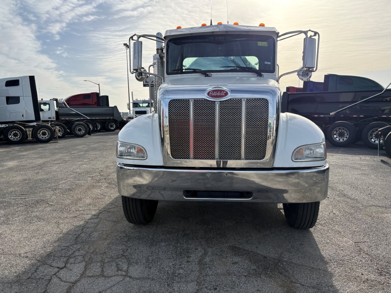 2019 Peterbilt - image 2