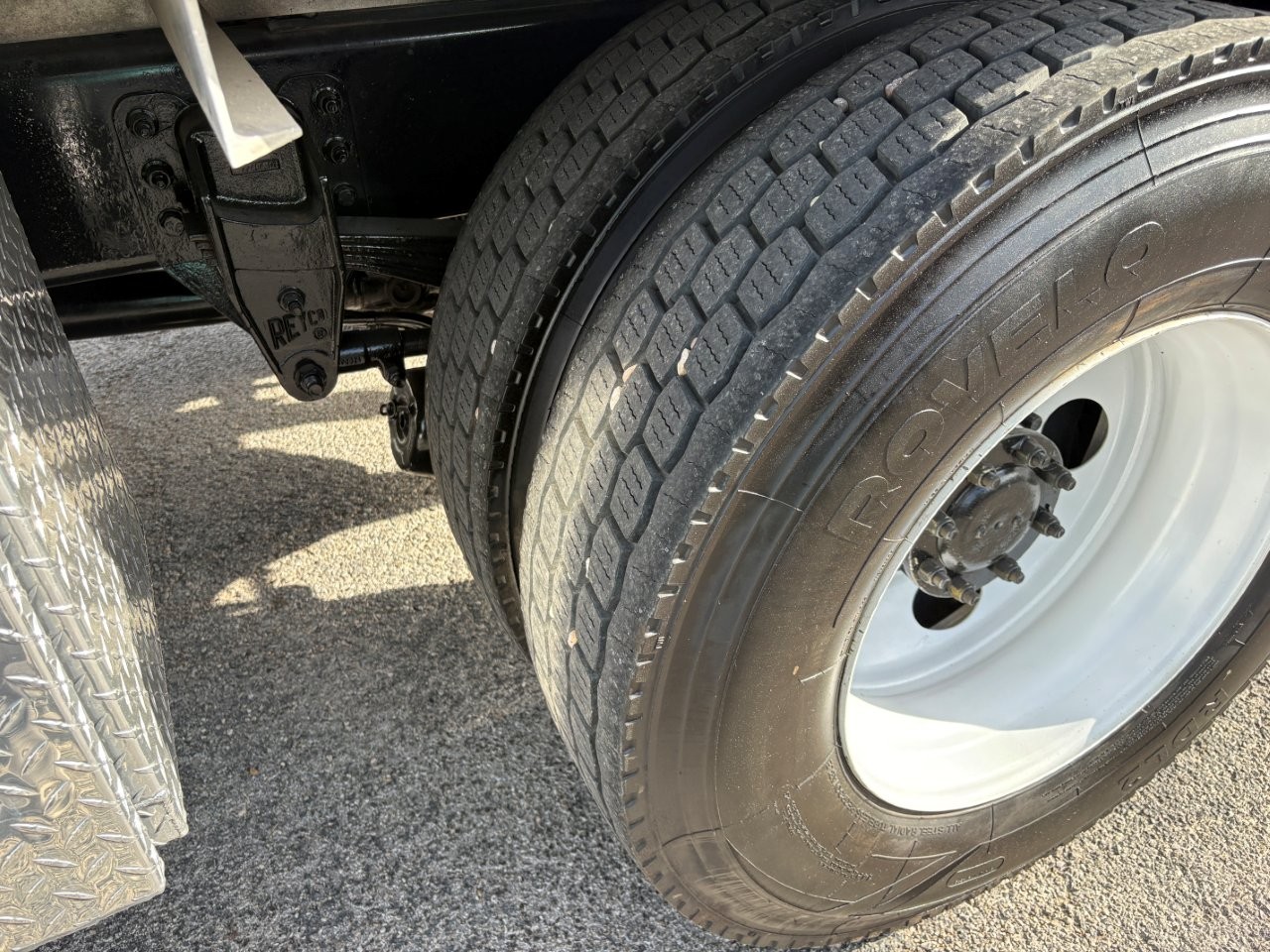 2019 Peterbilt - image 13