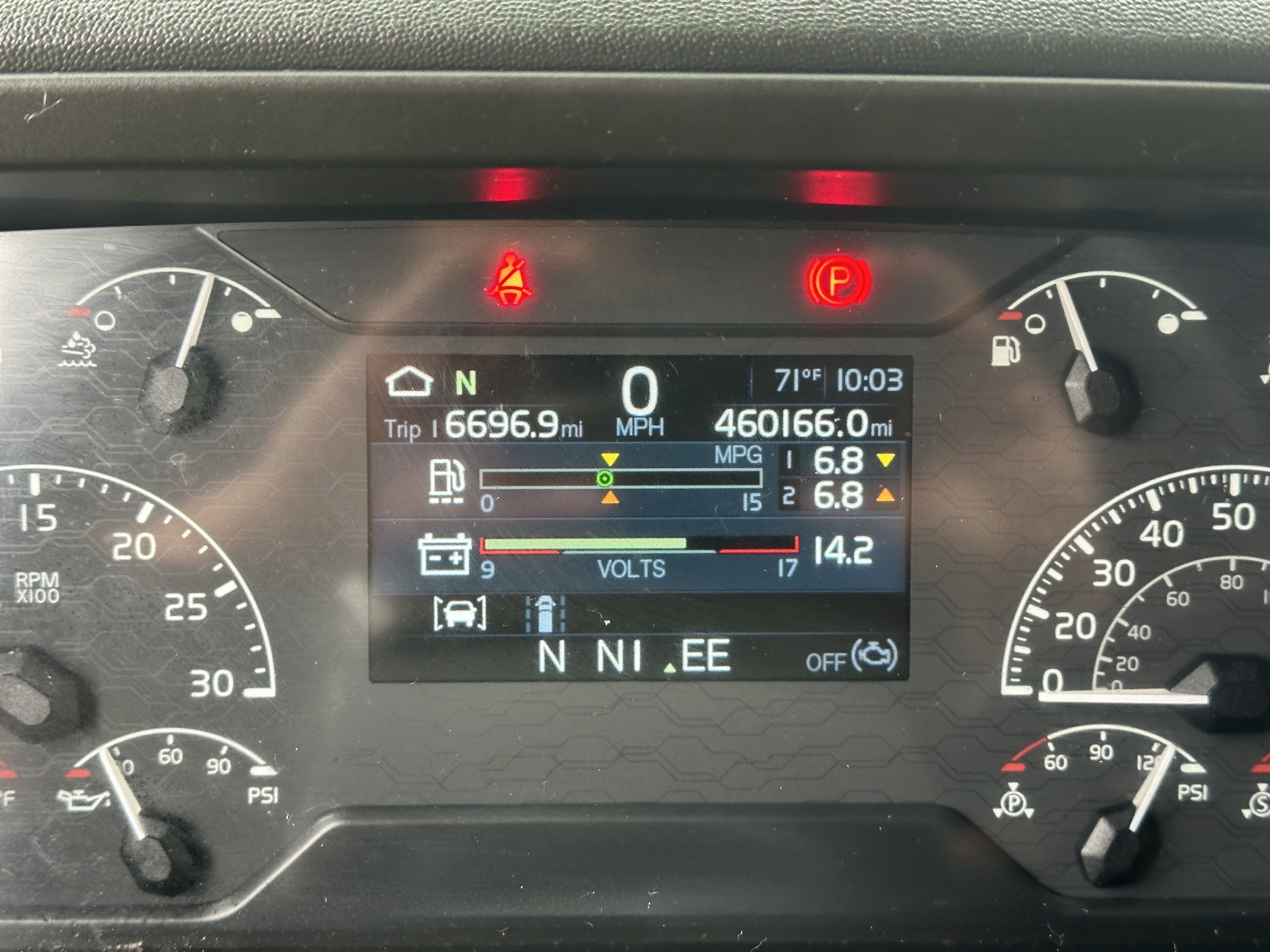 2021 Volvo - image 10