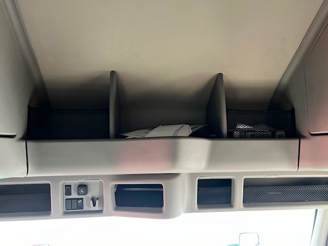 2021 Volvo - image 21