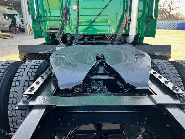 2021 Volvo - image 9