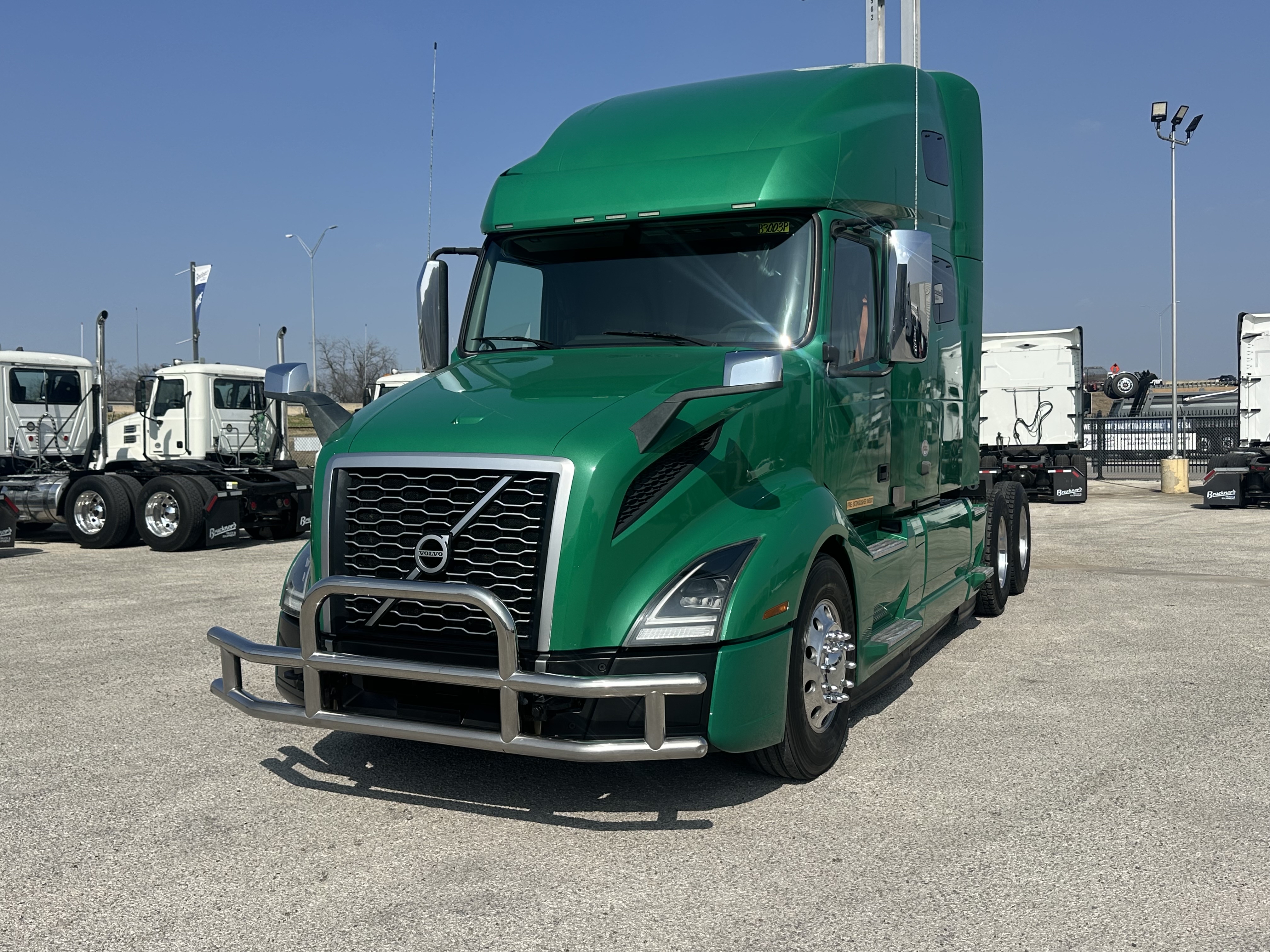 2021 Volvo - image 1