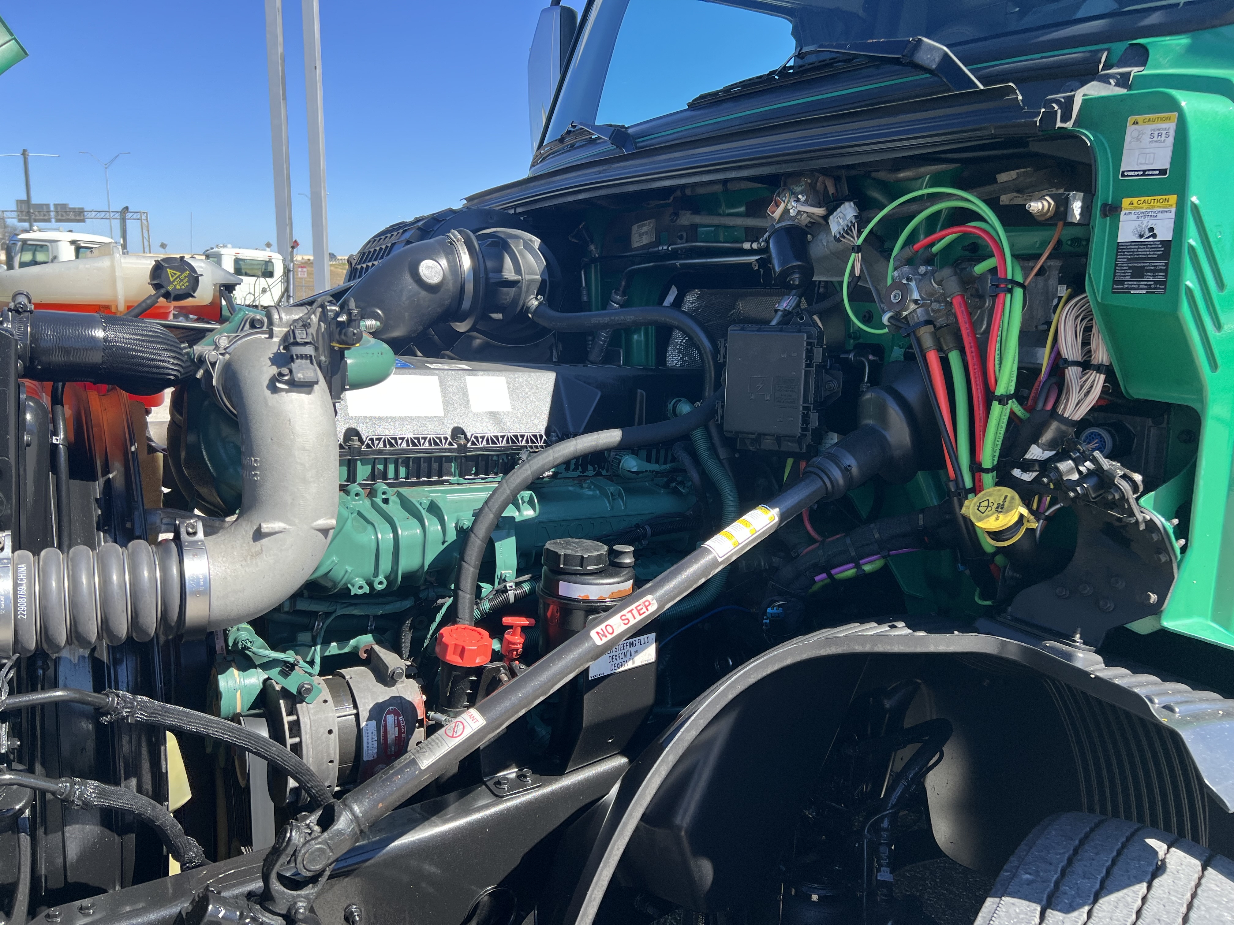 2021 Volvo - image 12