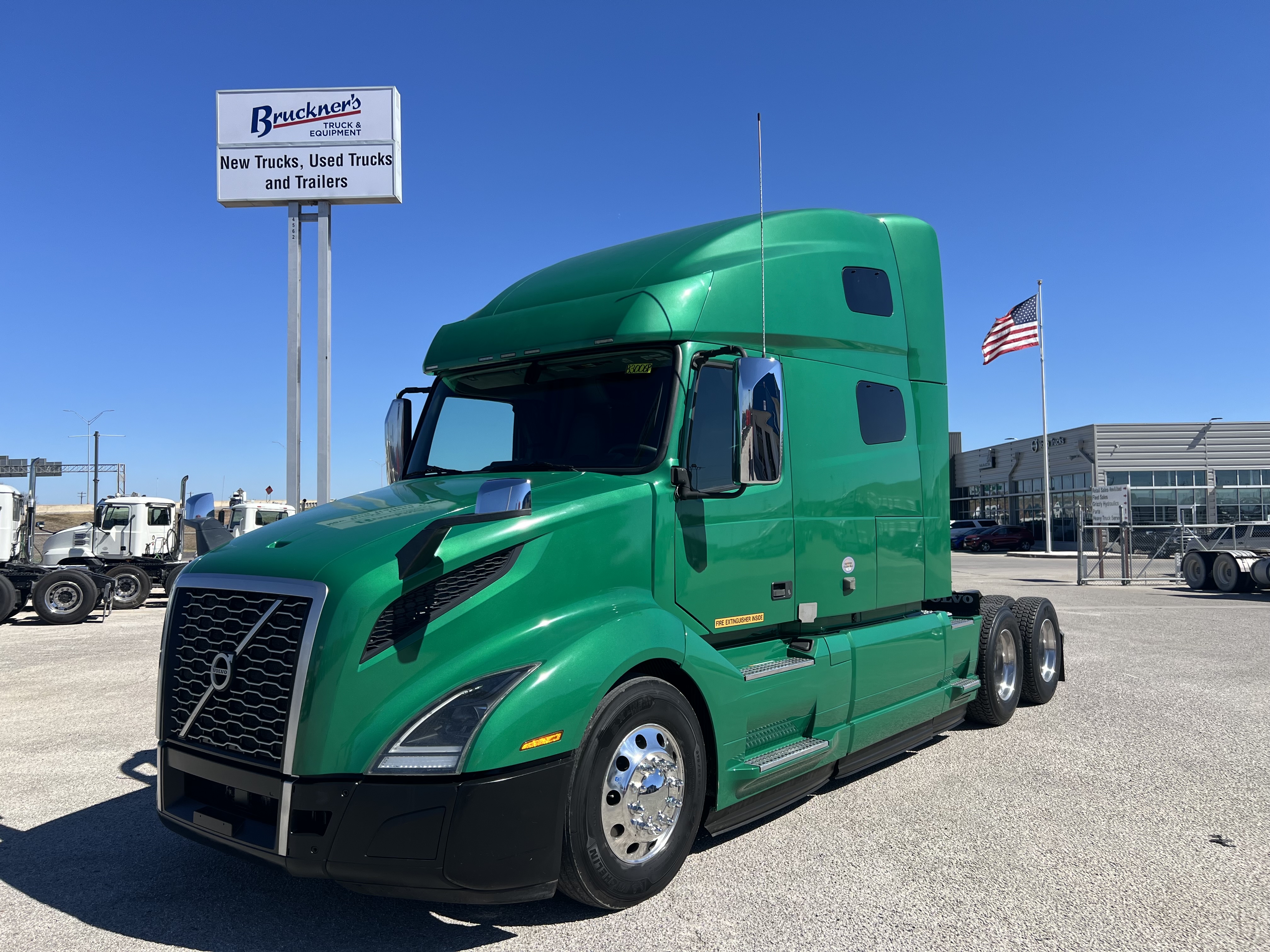 2021 Volvo - image 1