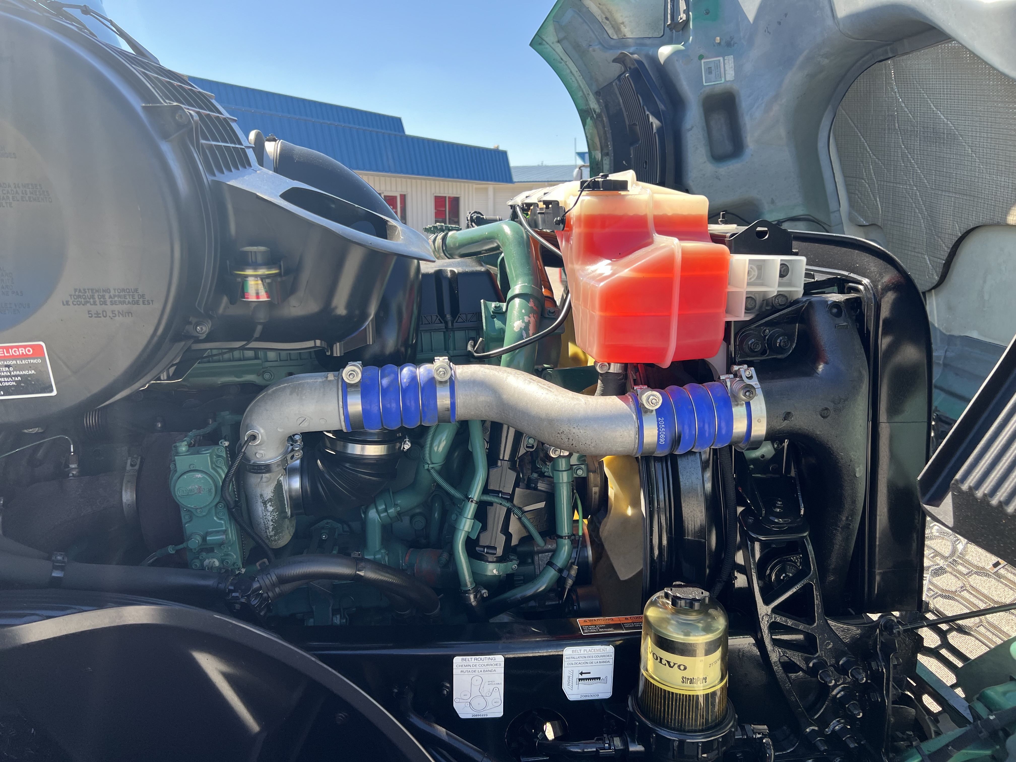 2021 Volvo - image 10