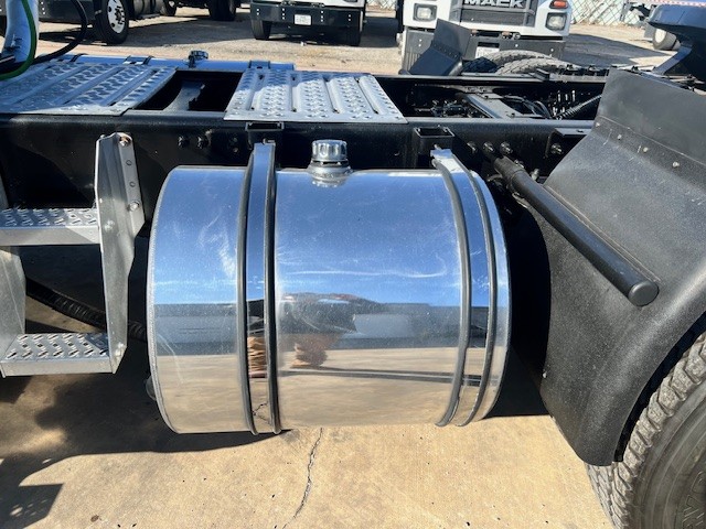 2019 Mack - image 10