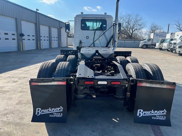 2019 Mack - image 5
