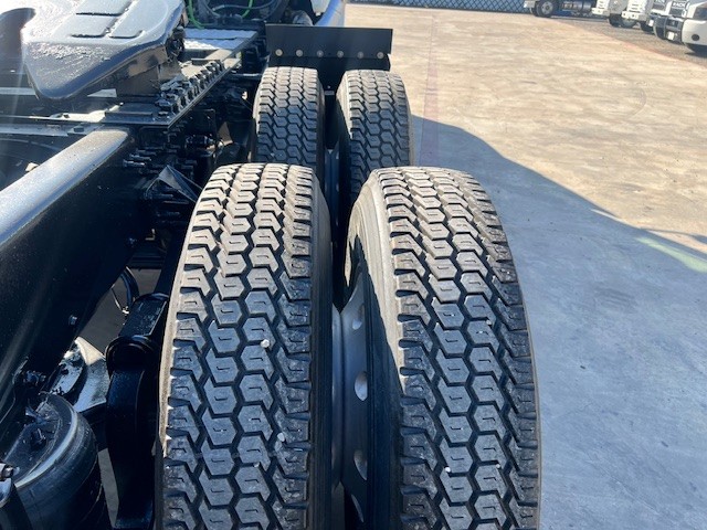 2019 Mack - image 9