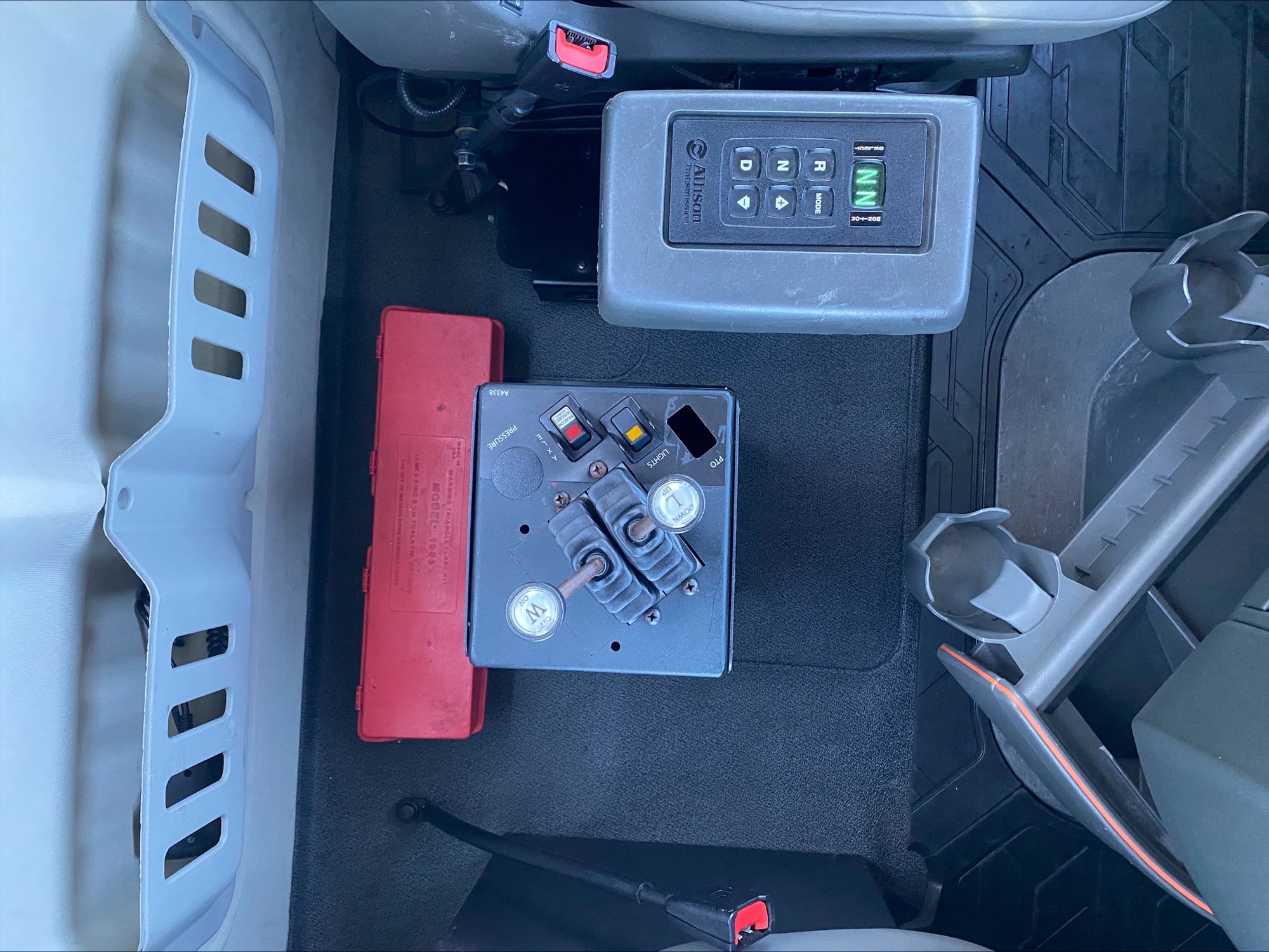 2023 Volvo VHD 300 - image 29