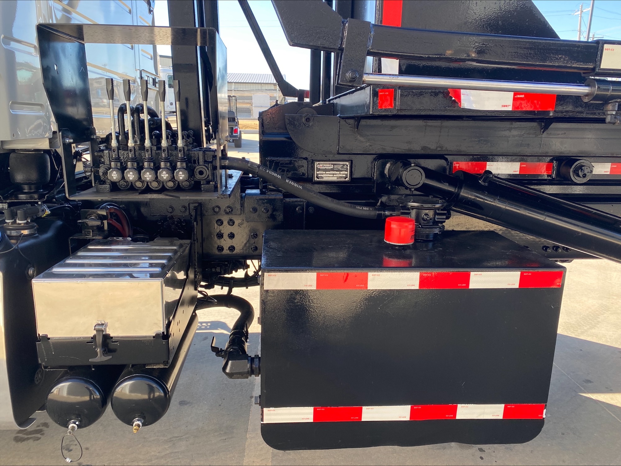 2023 Volvo VHD 300 - image 31