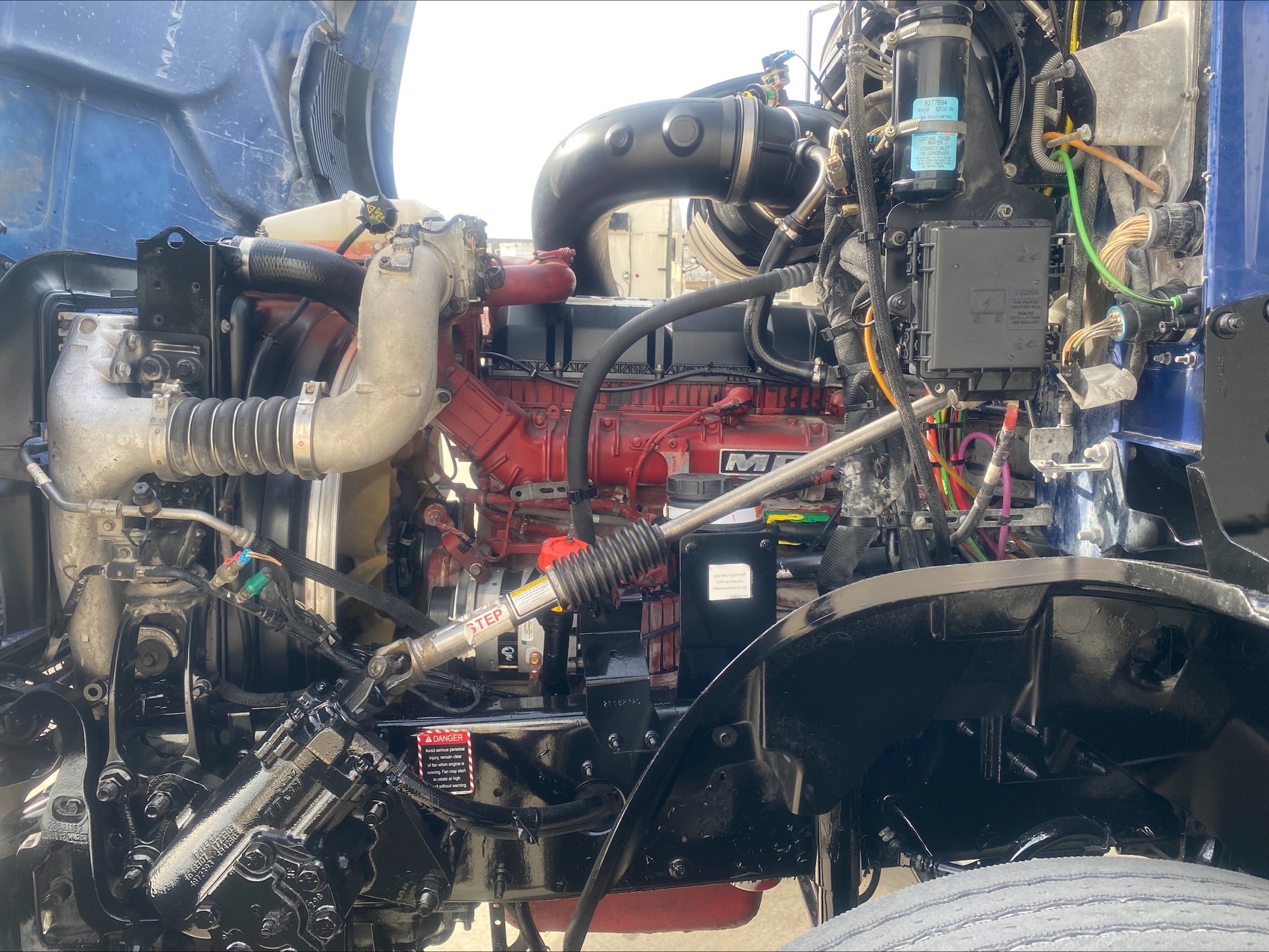 2022 Mack Anthem - image 9