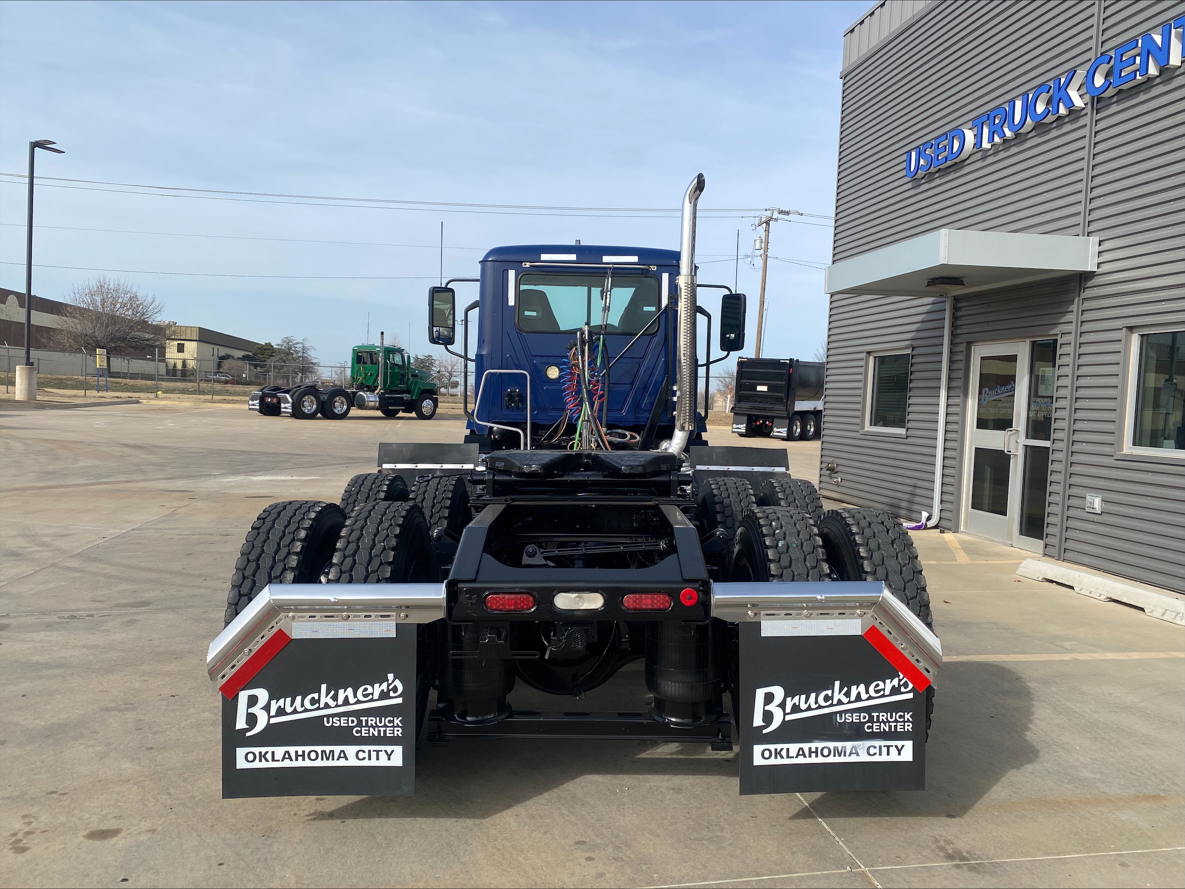 2022 Mack Anthem - image 6