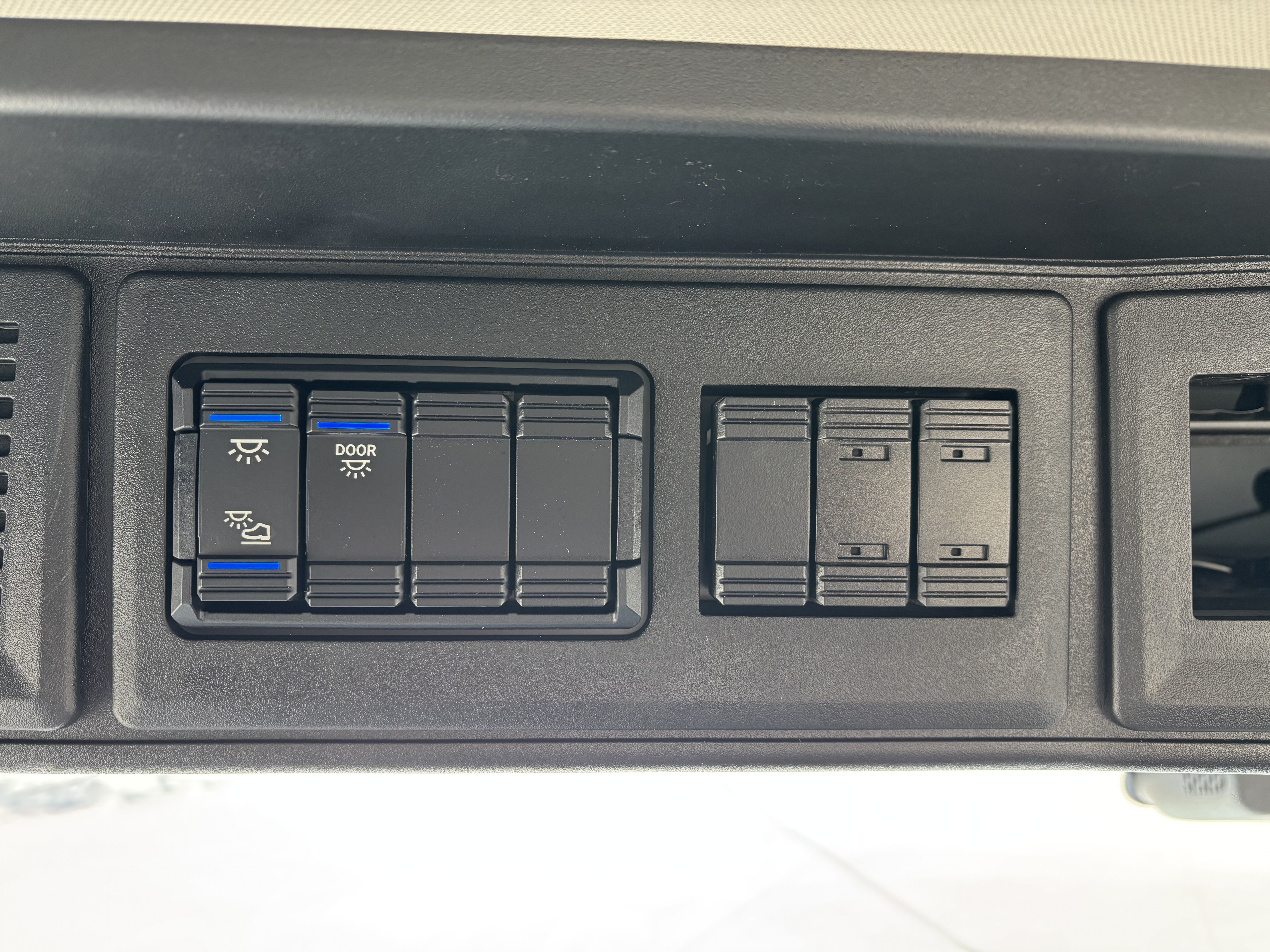 2027 Mack - image 21