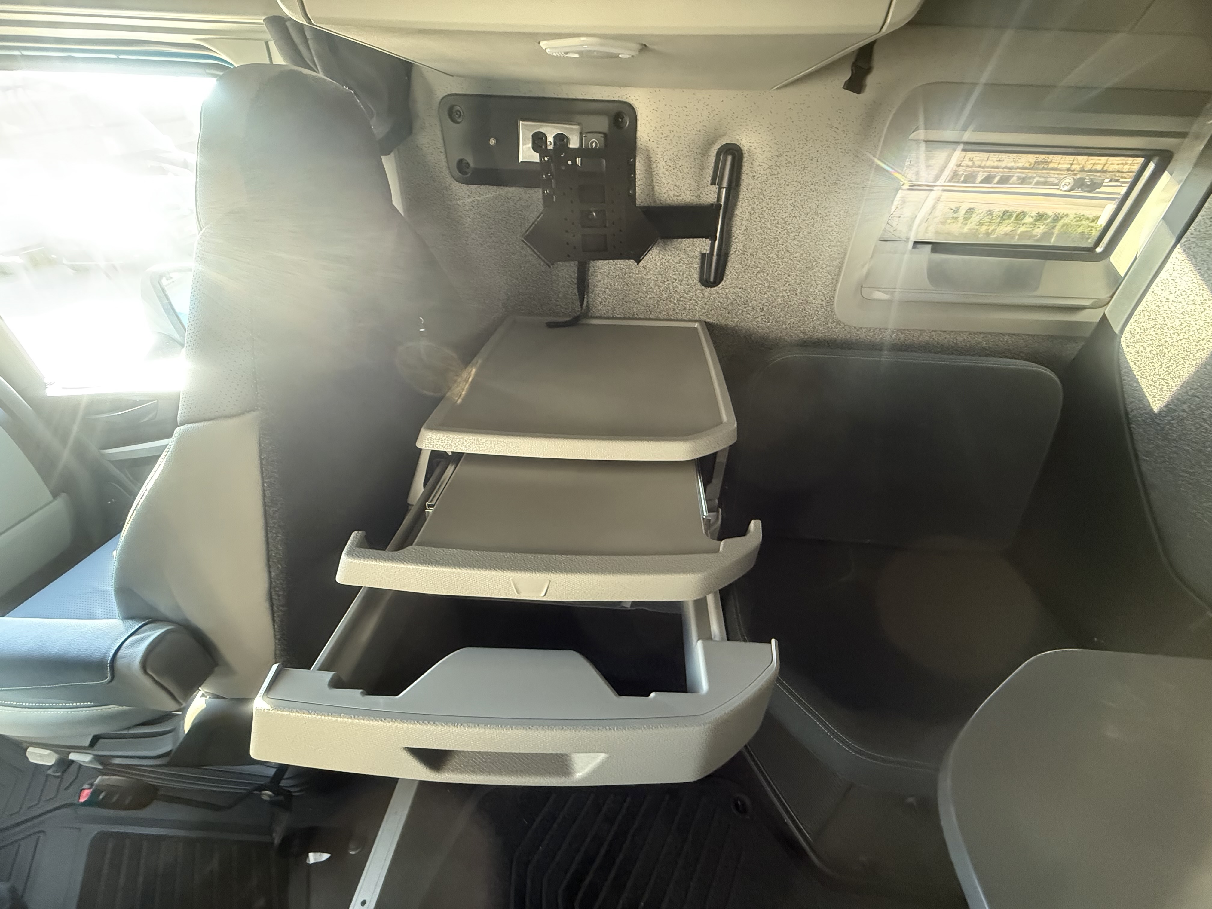 2026 Volvo - image 14