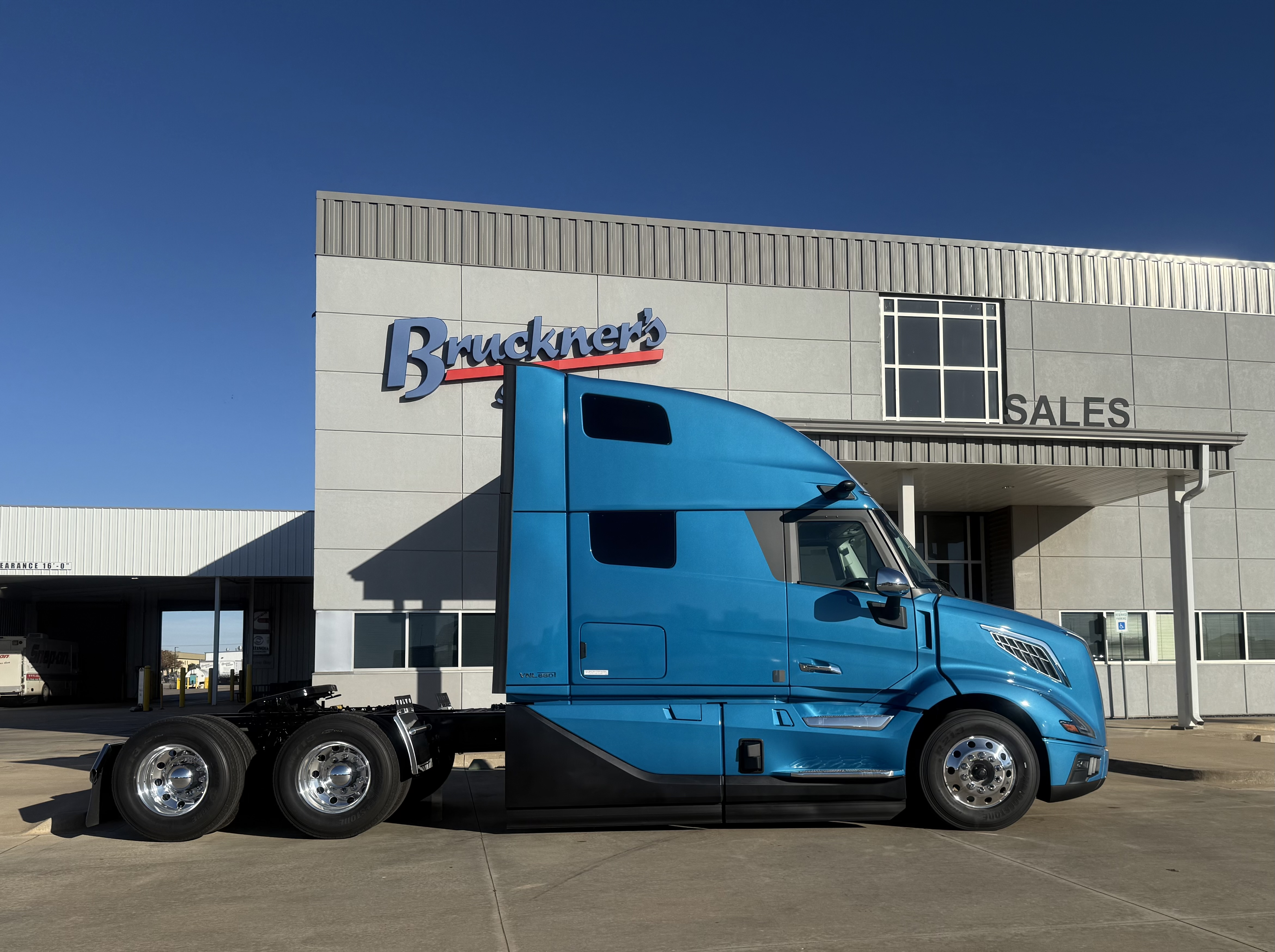 2026 Volvo - image 6