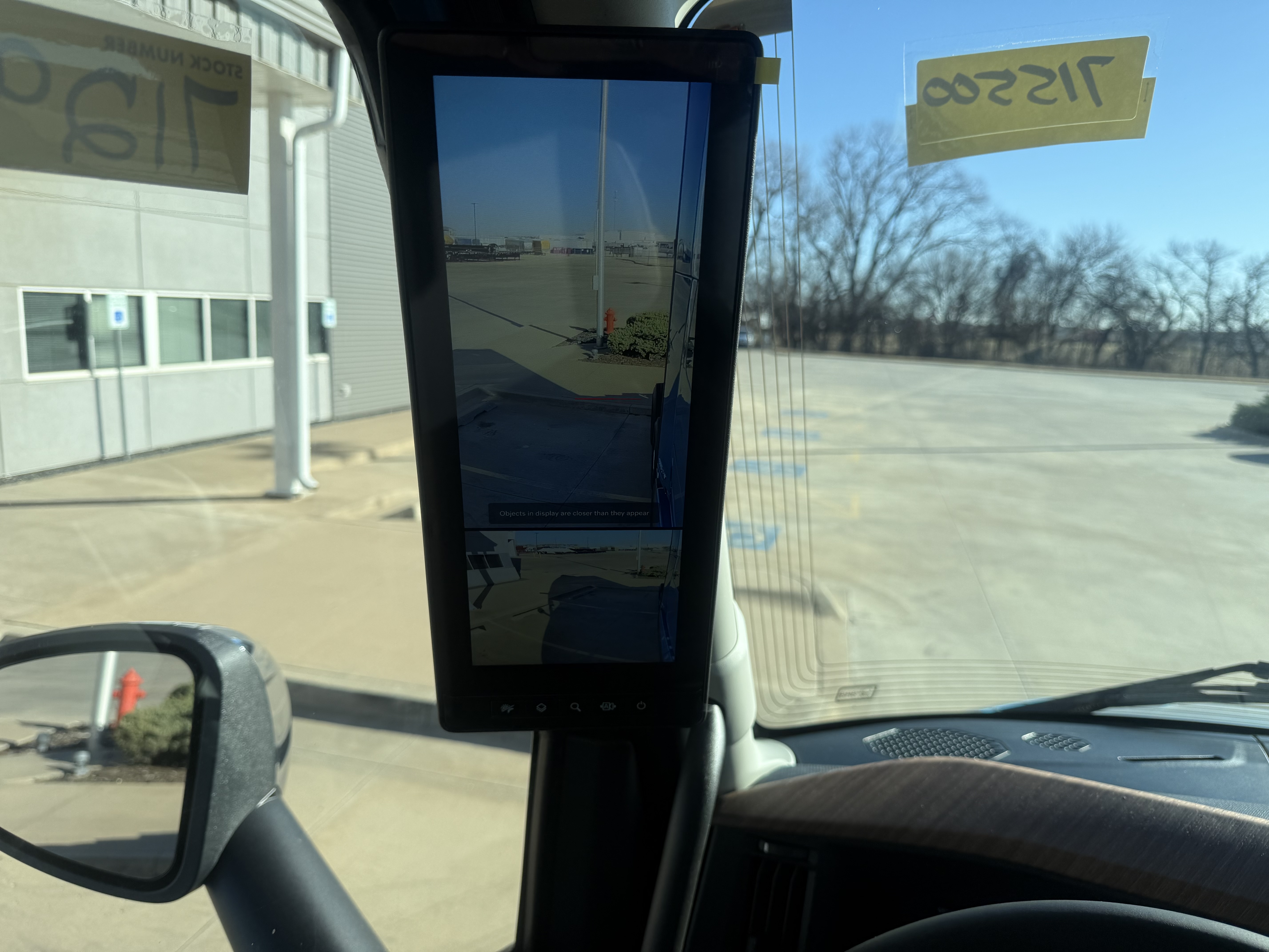 2026 Volvo - image 11