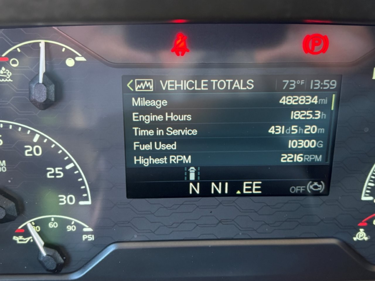 2021 Volvo - image 26