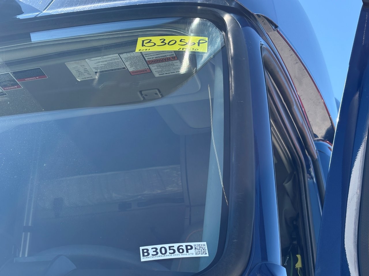 2021 Volvo - image 27