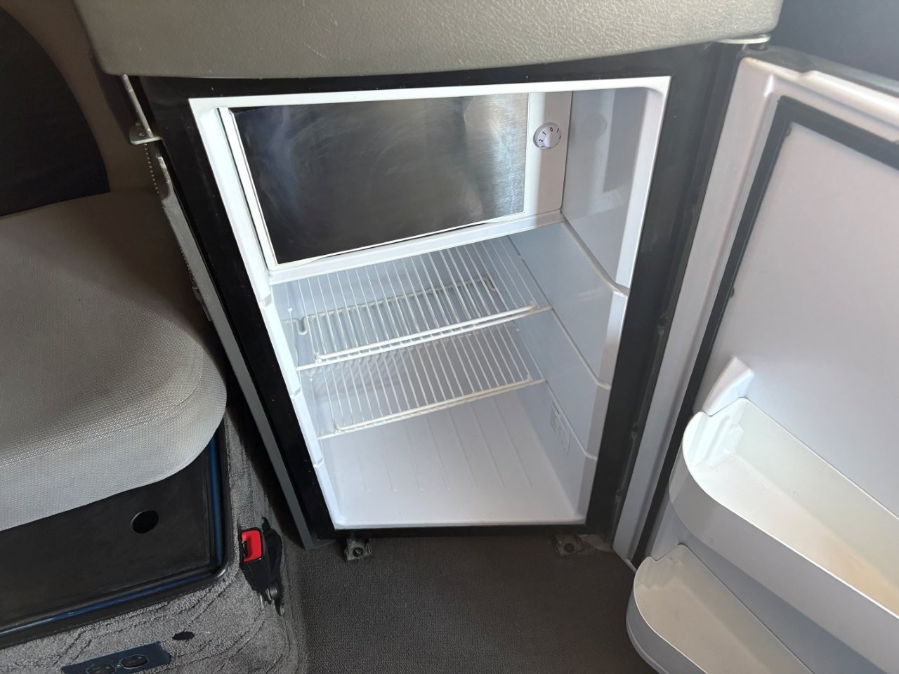 2021 Volvo - image 23