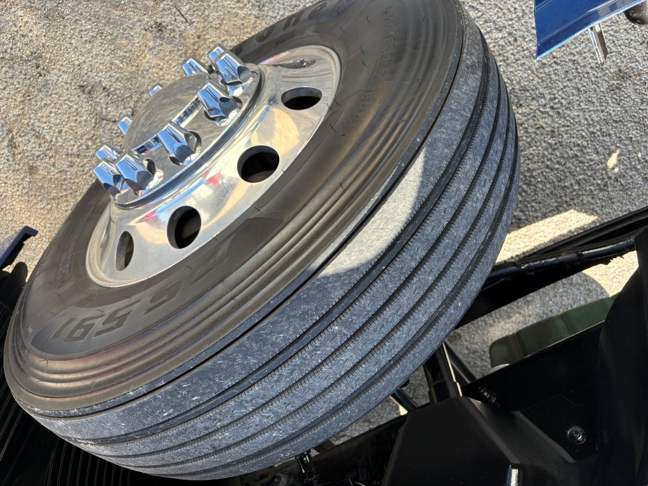 2021 Volvo - image 17