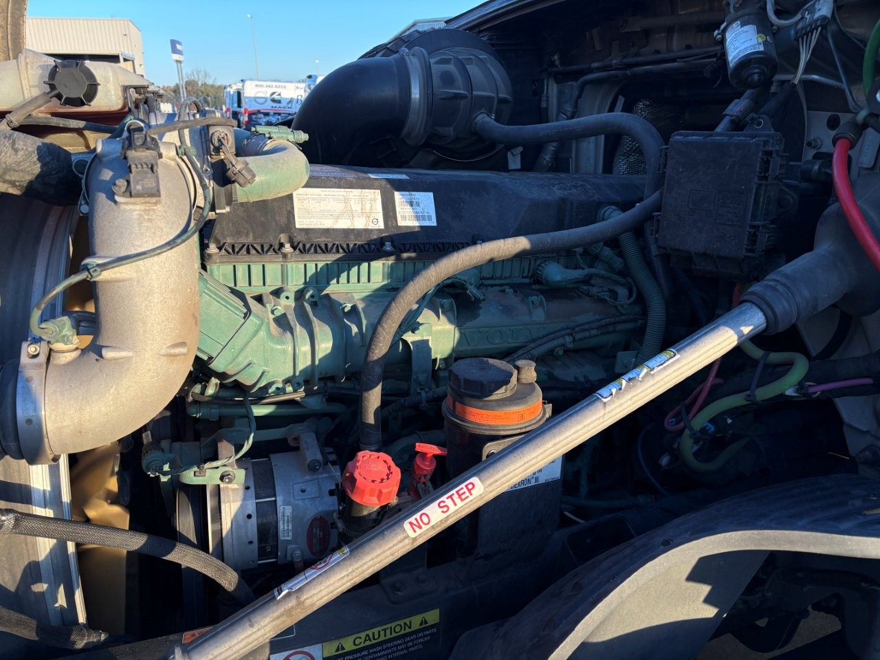 2023 Volvo - image 9