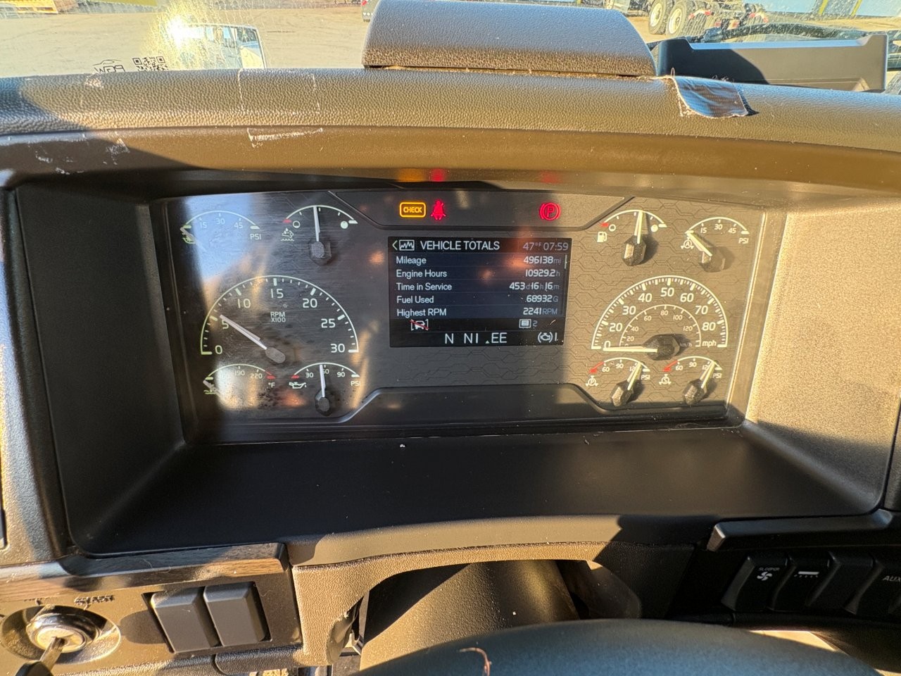 2023 Volvo - image 24