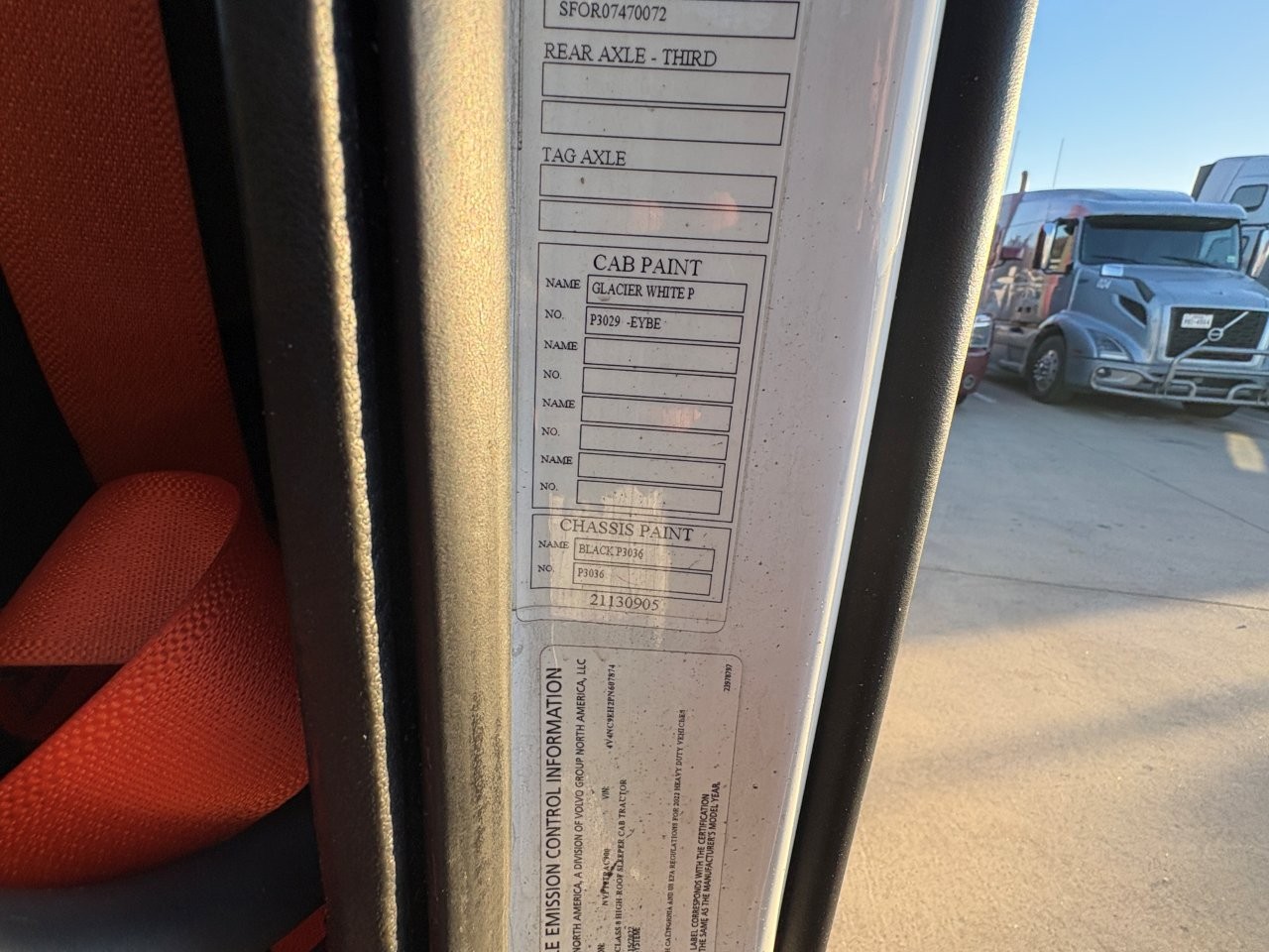 2023 Volvo - image 27