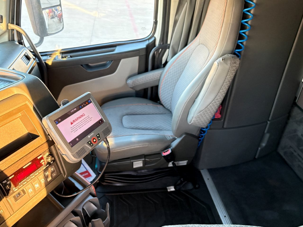 2023 Volvo - image 15