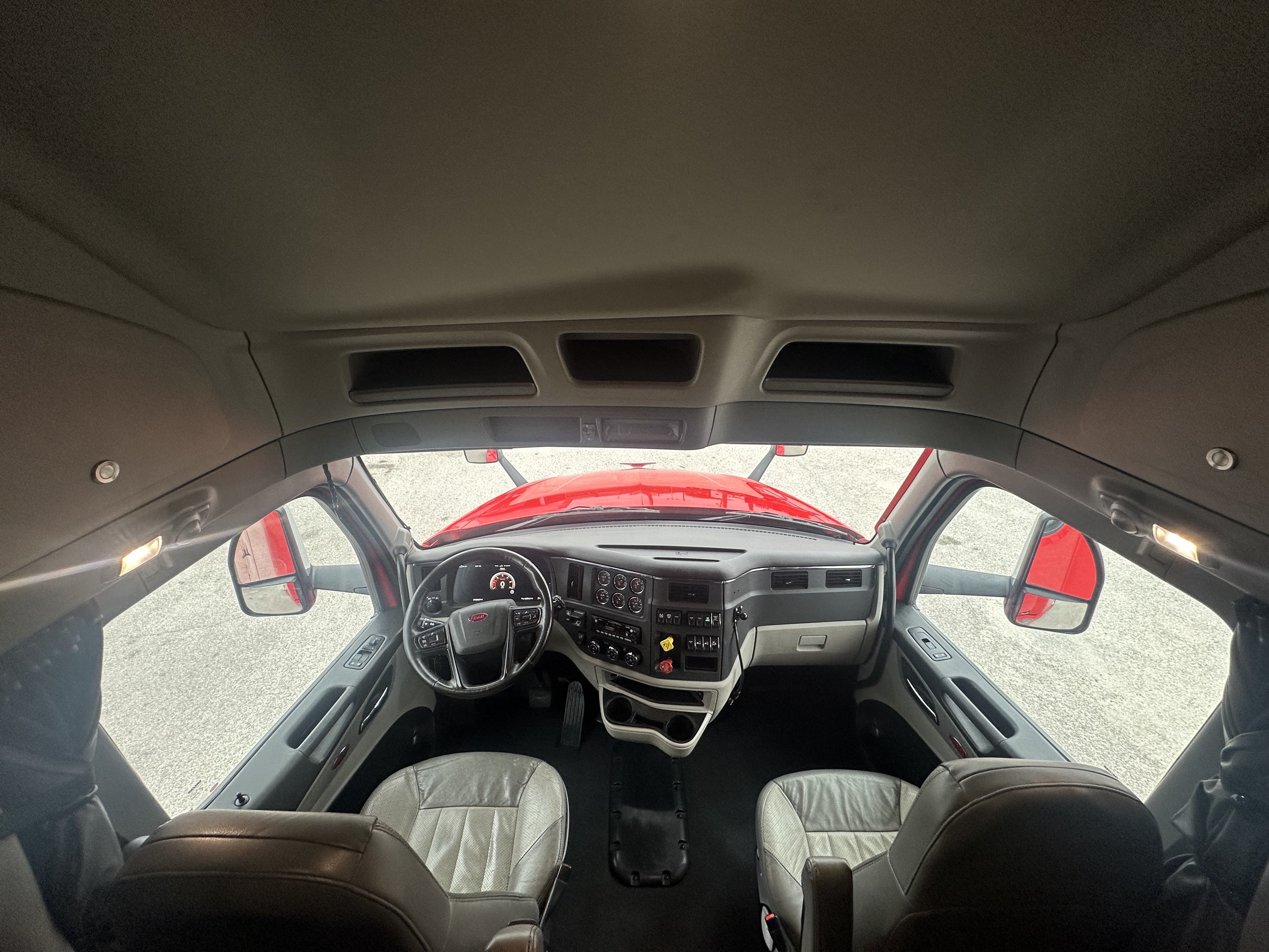 2023 Peterbilt 579 - image 20