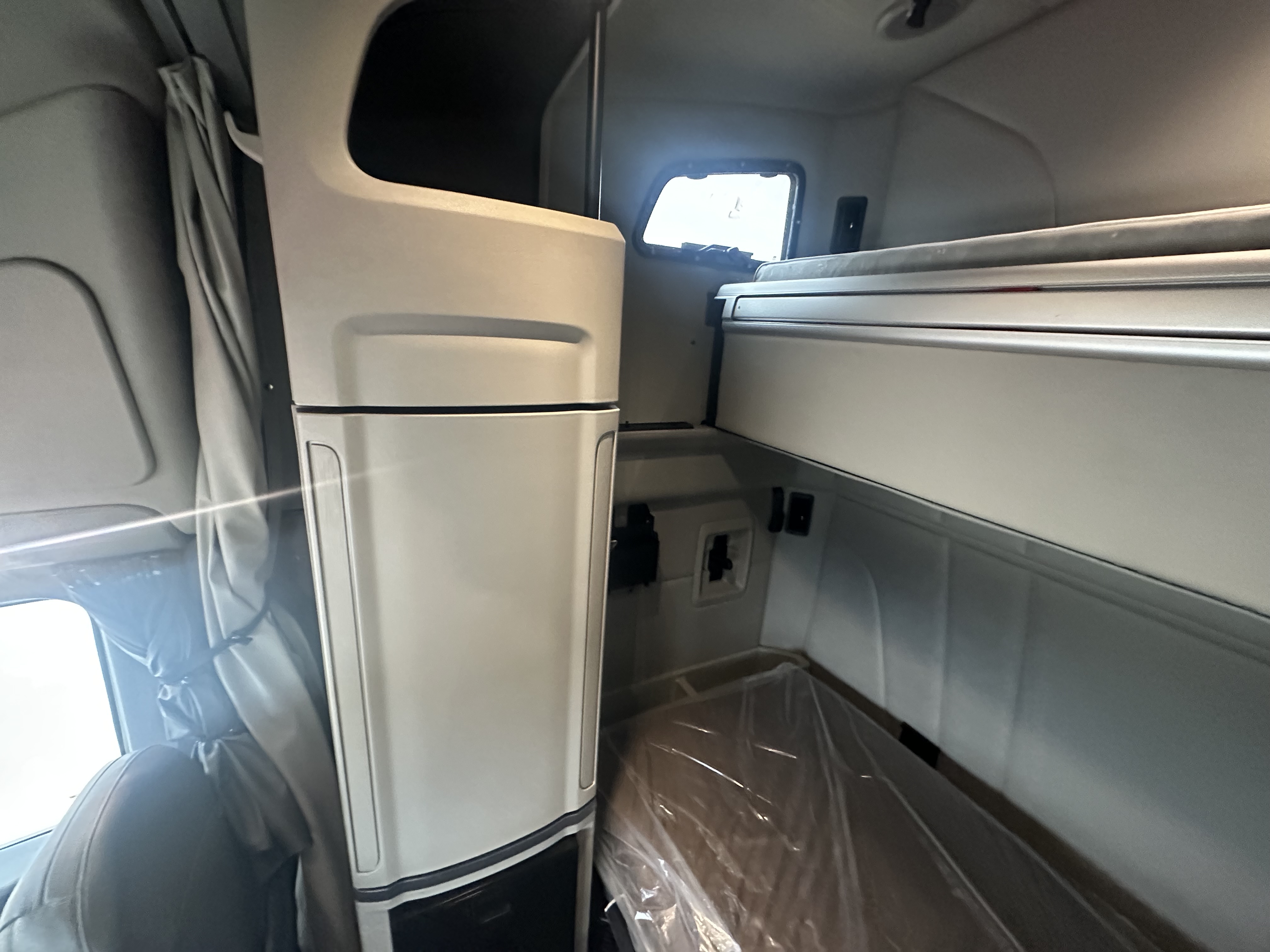 2023 Peterbilt 579 - image 19