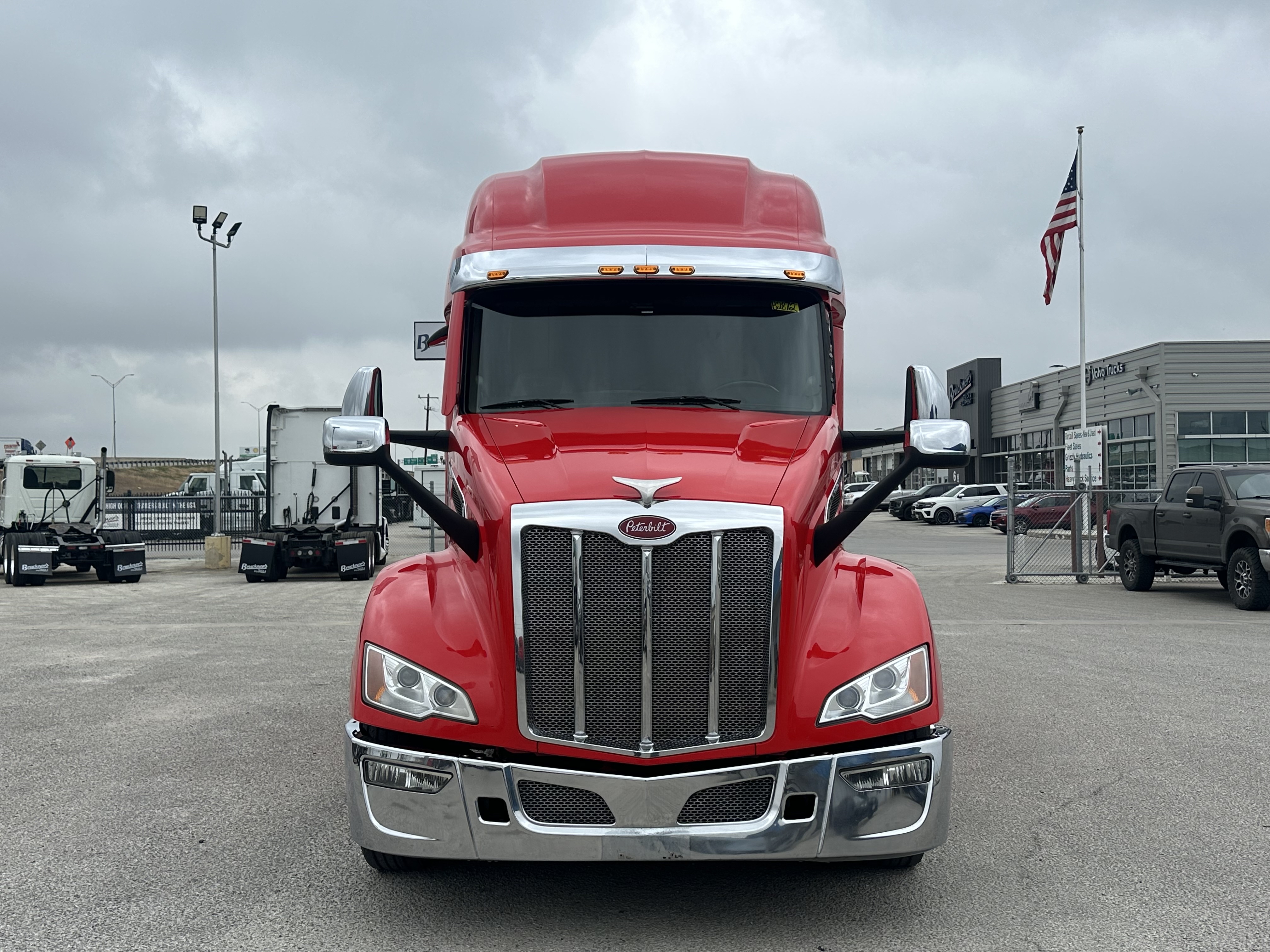 2023 Peterbilt 579 - image 5