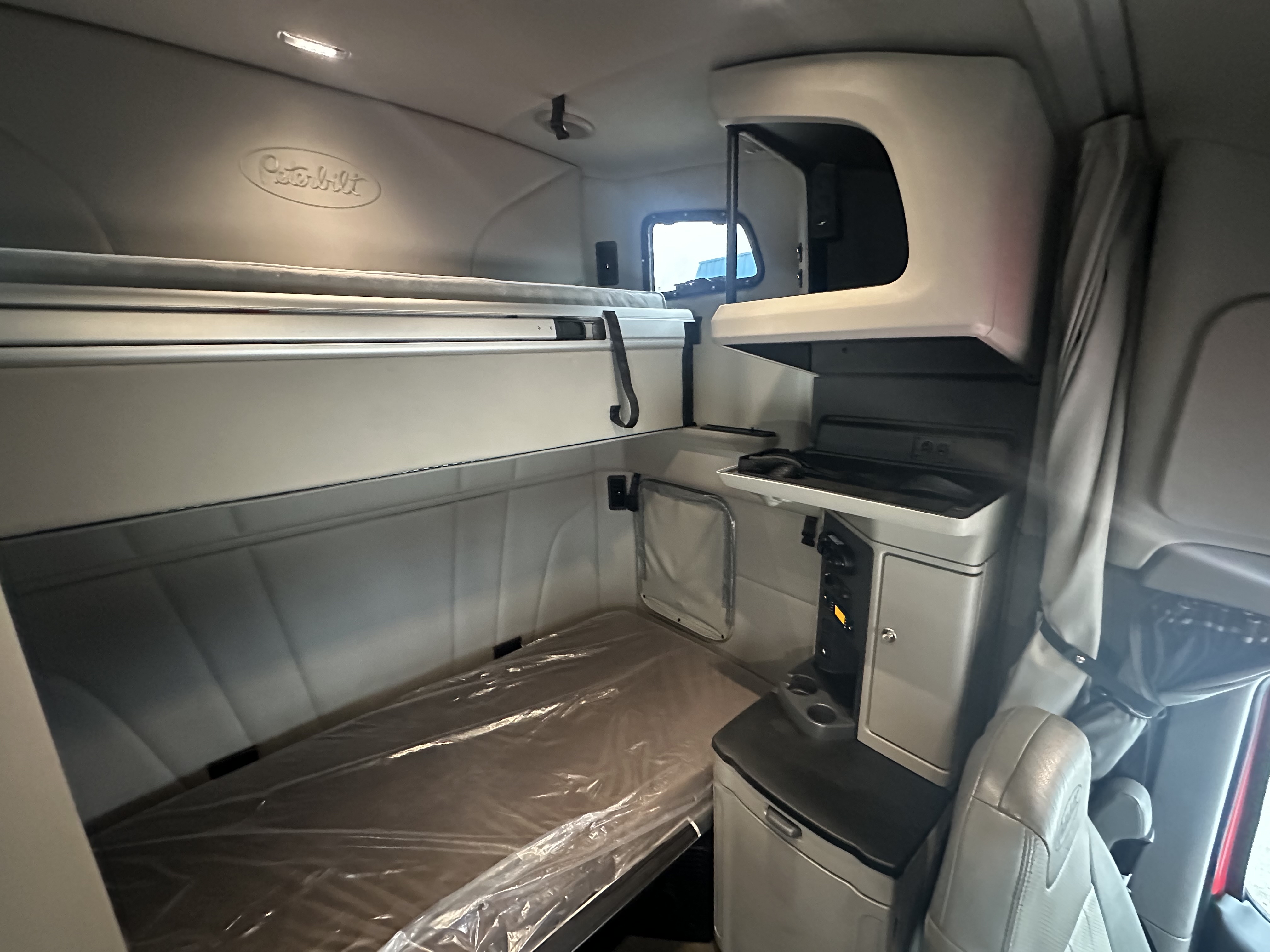 2023 Peterbilt 579 - image 18