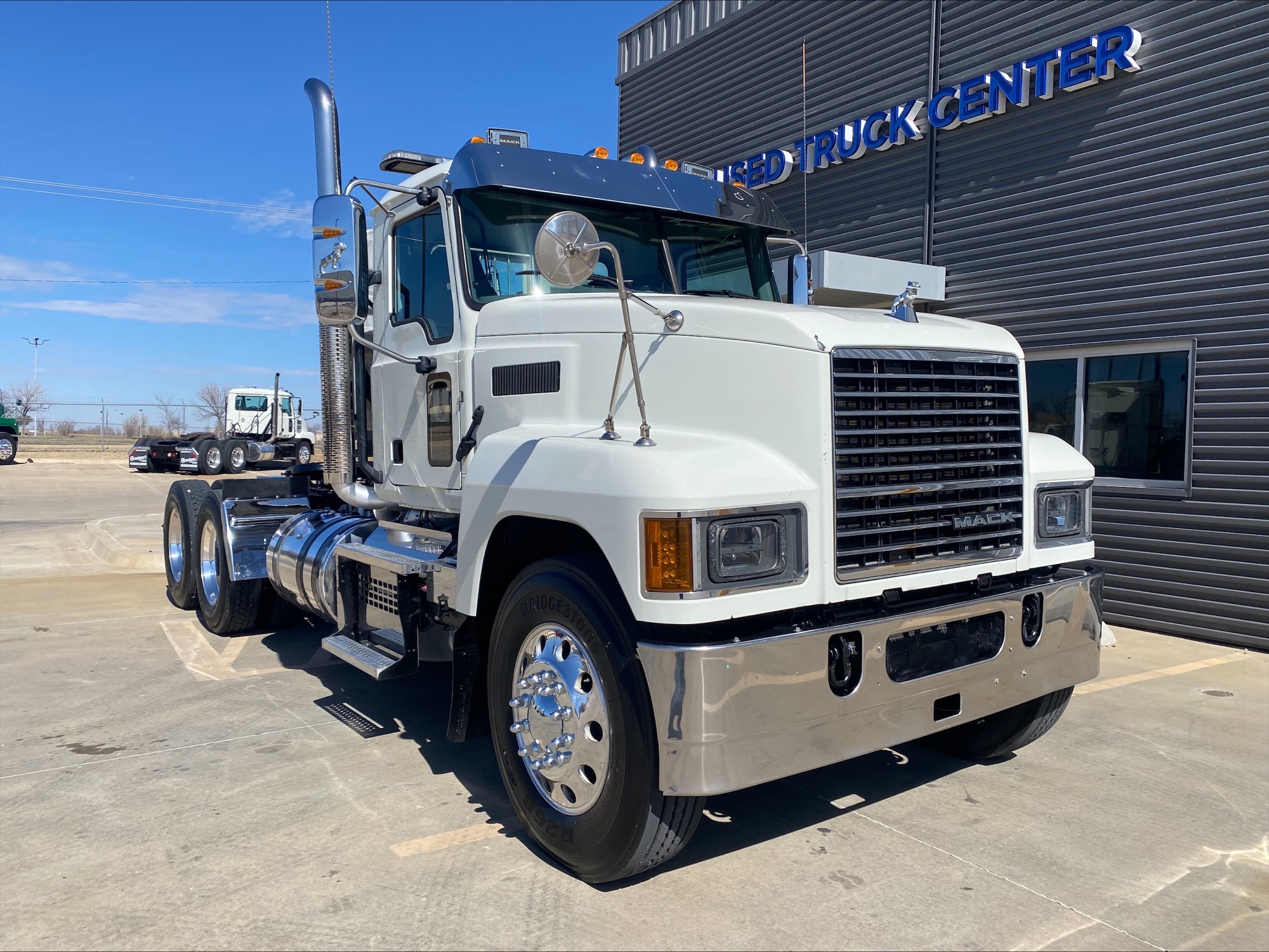 2019 Mack - image 3