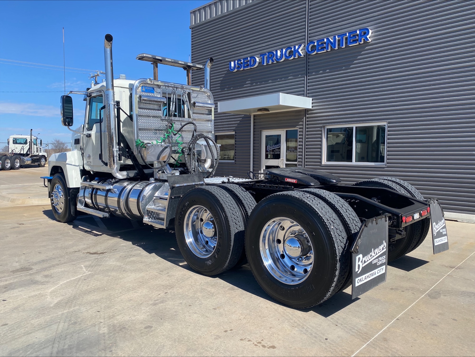 2019 Mack - image 7