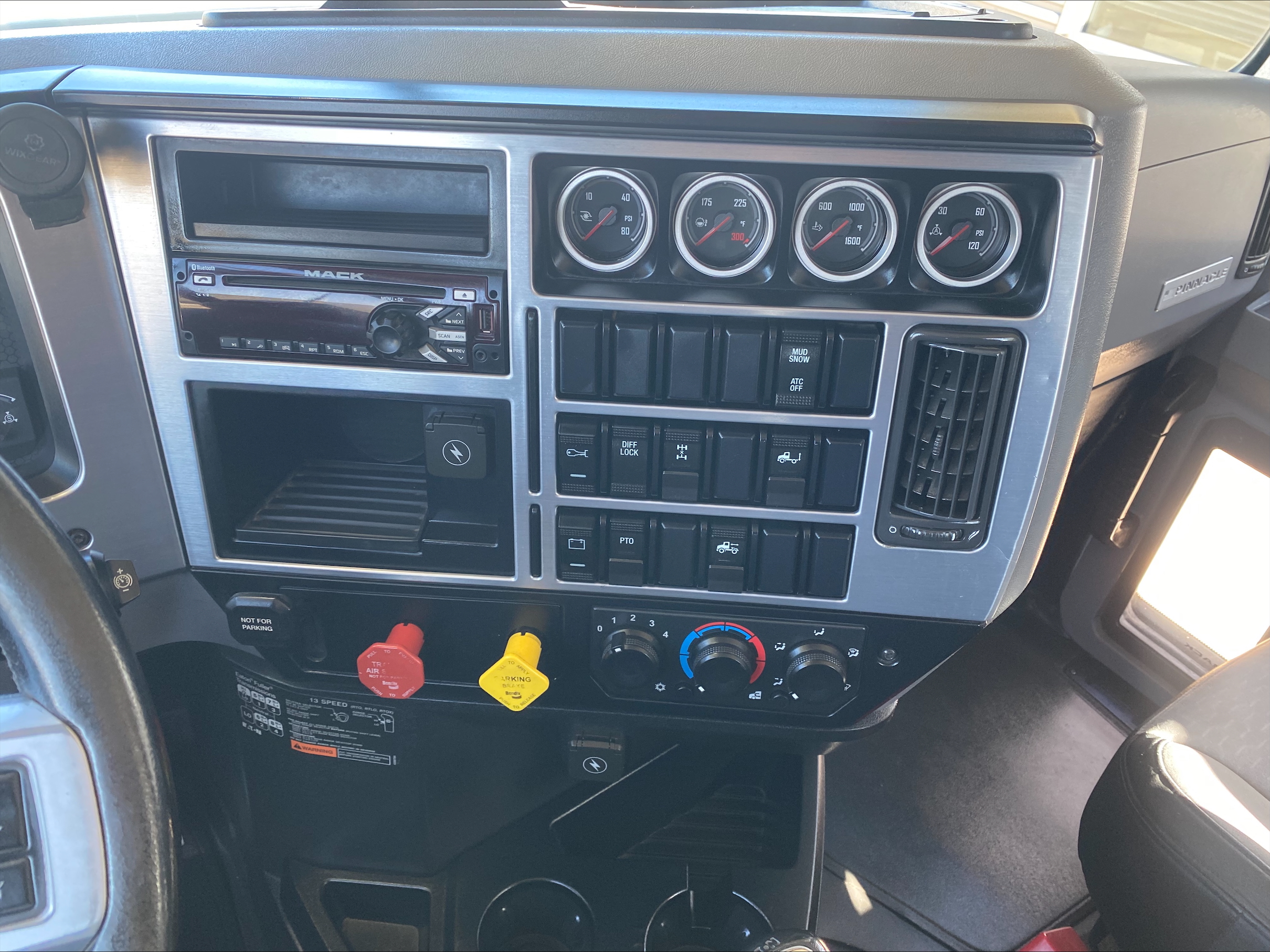 2019 Mack - image 21