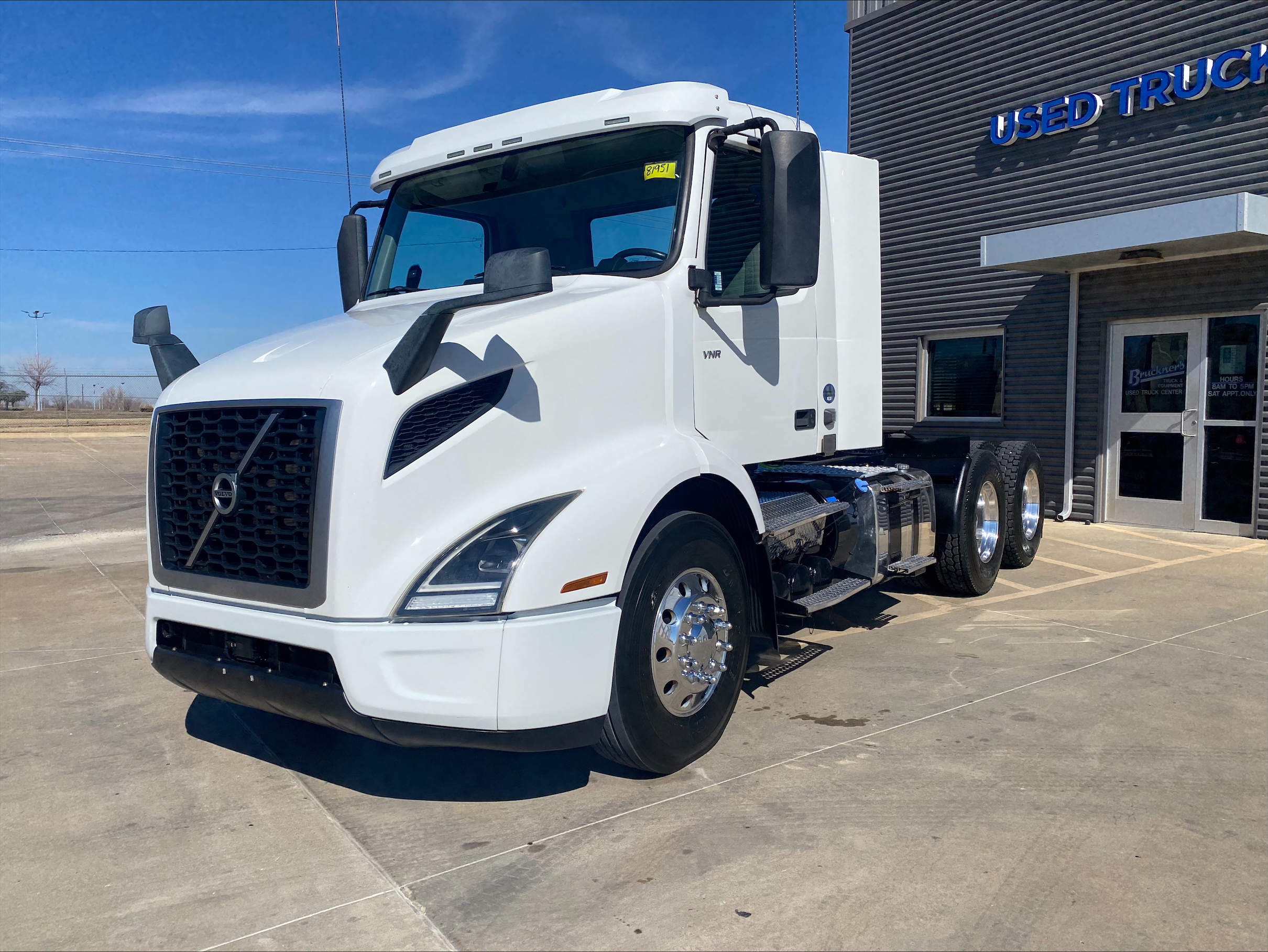 2019 Volvo - image 1