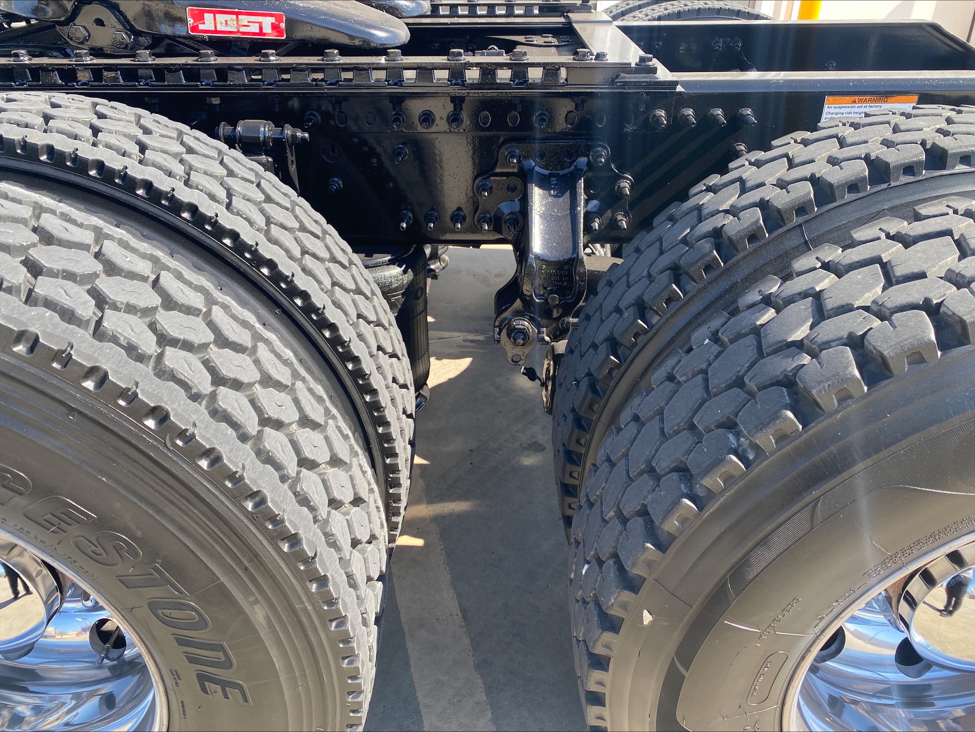 2019 Volvo - image 20