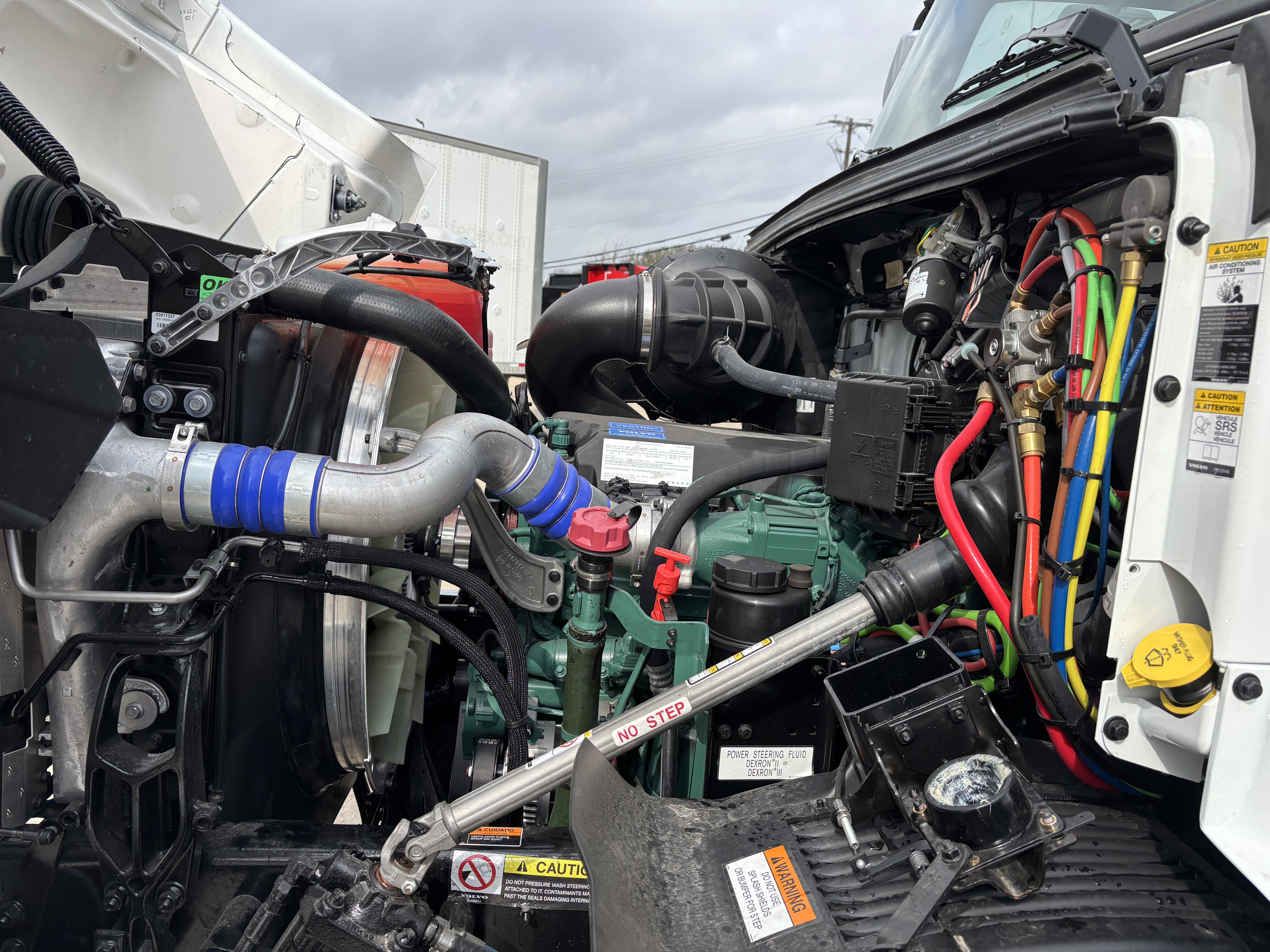 2026 Volvo - image 11