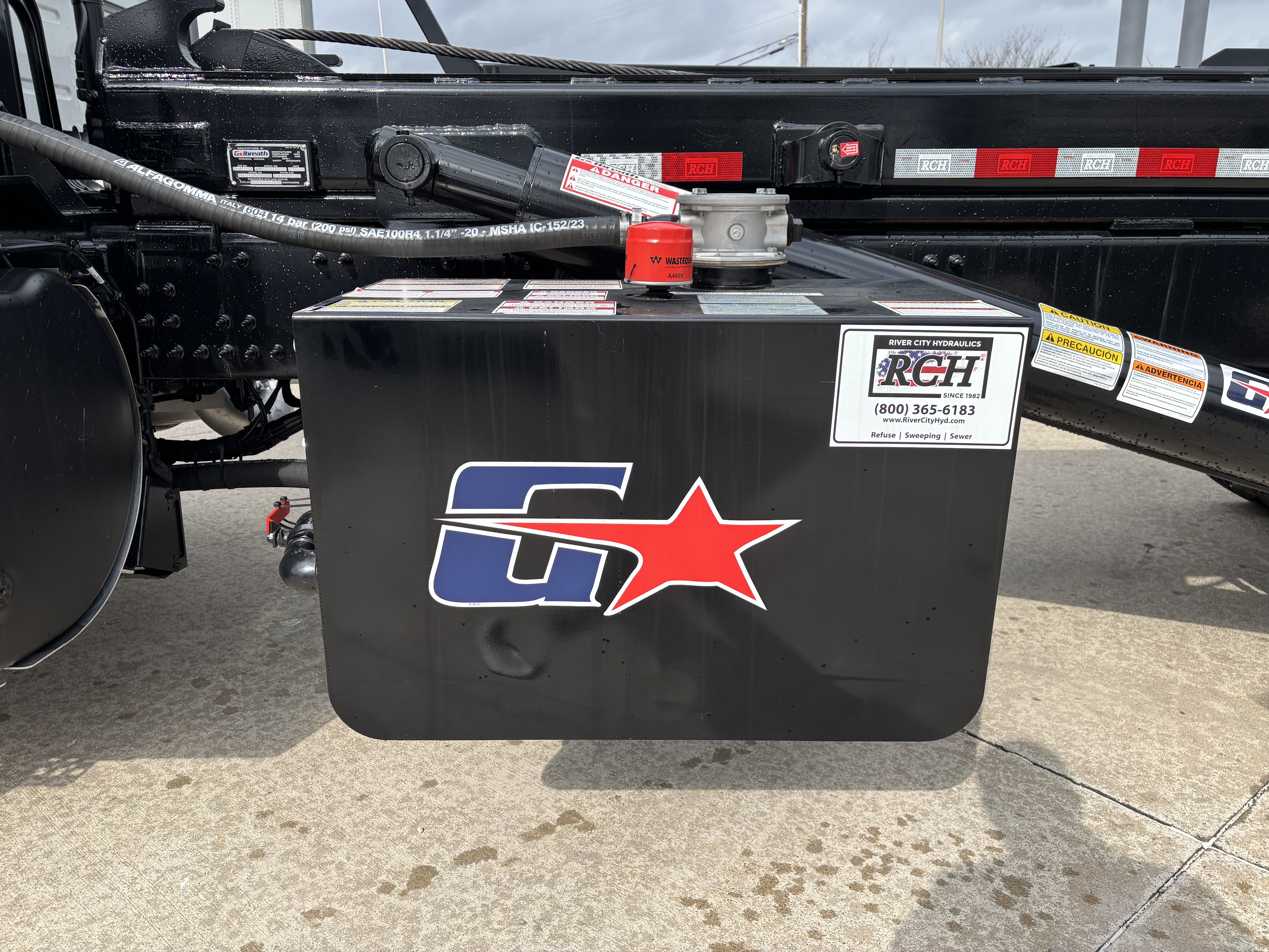 2026 Volvo - image 9