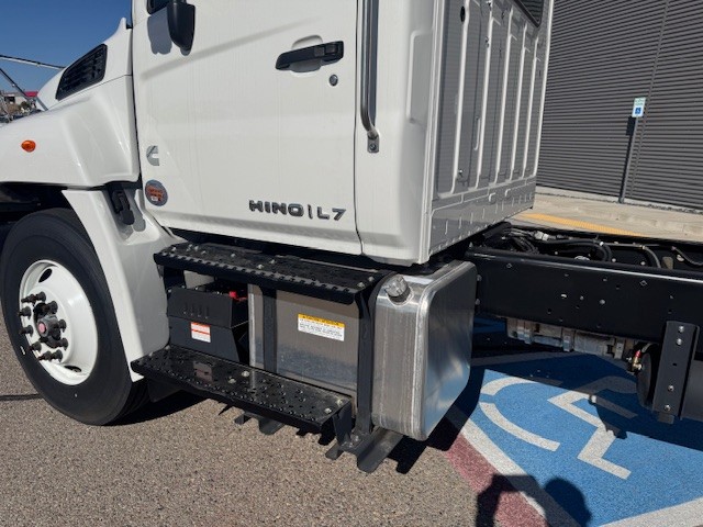 2025 Hino L7 - image 5