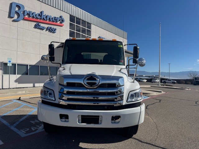 2025 Hino L7 - image 2