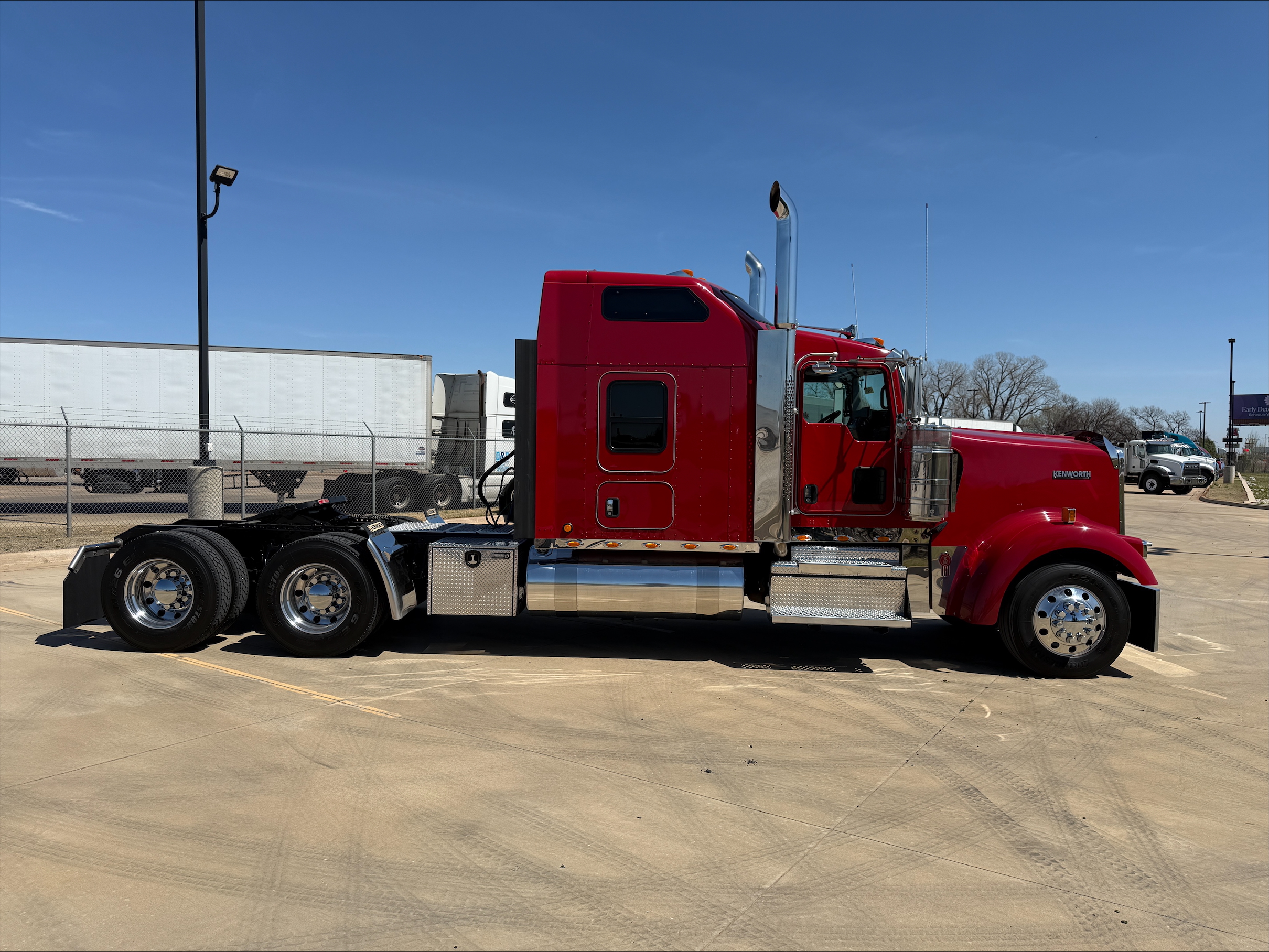 2021 Kenworth W900 - image 4