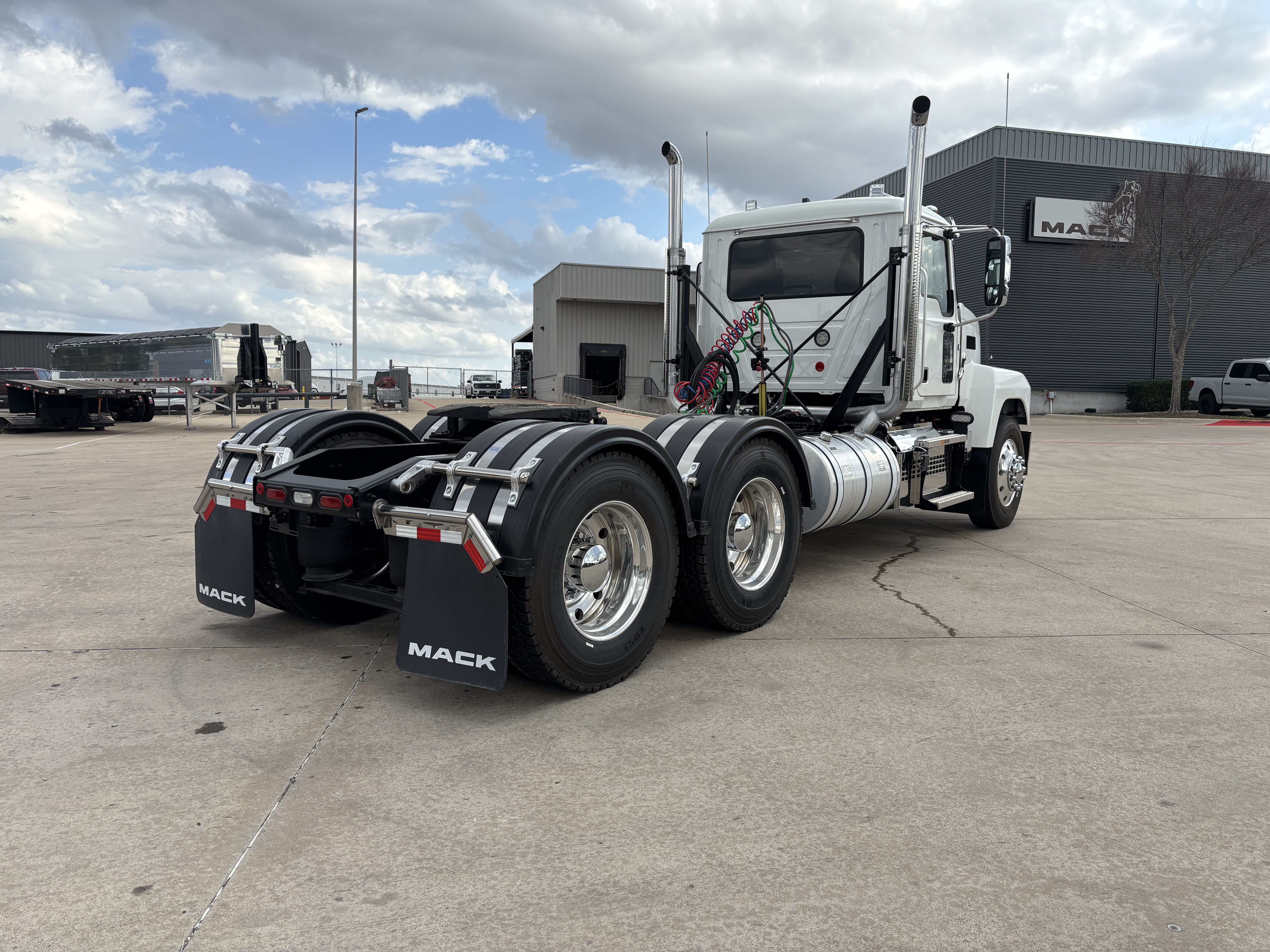 2026 Mack - image 5