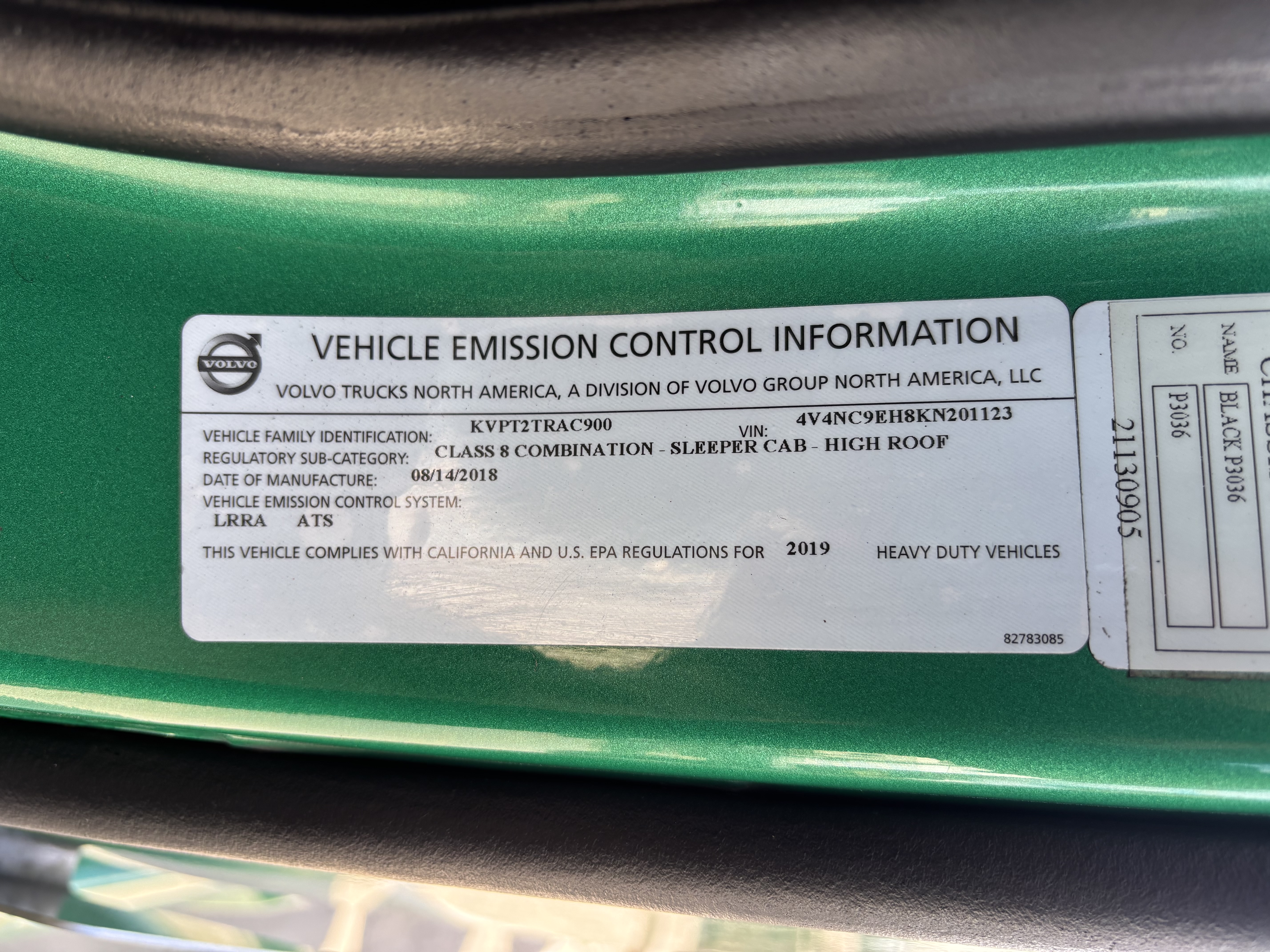 2019 Volvo - image 37