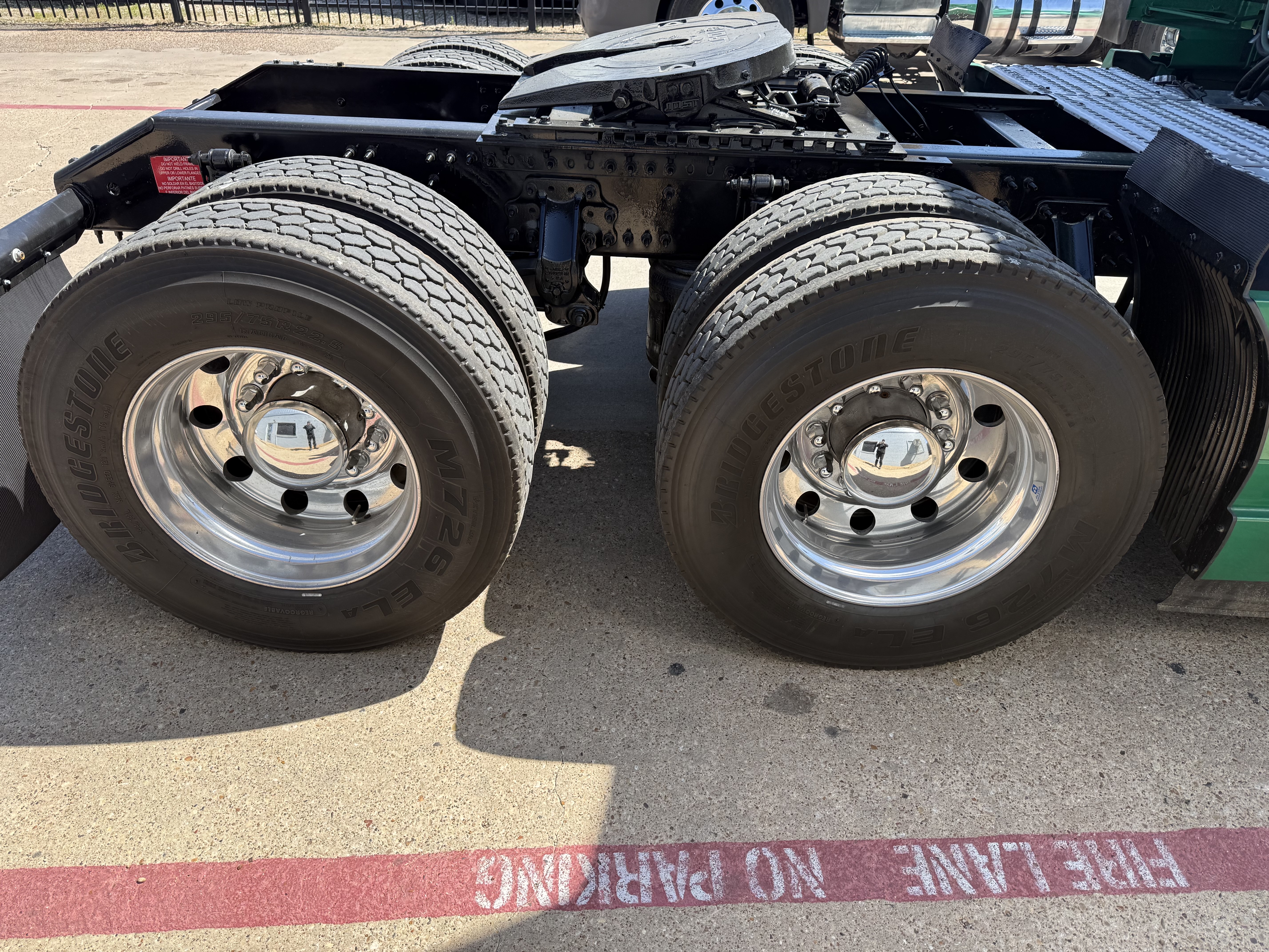 2021 Volvo - image 15