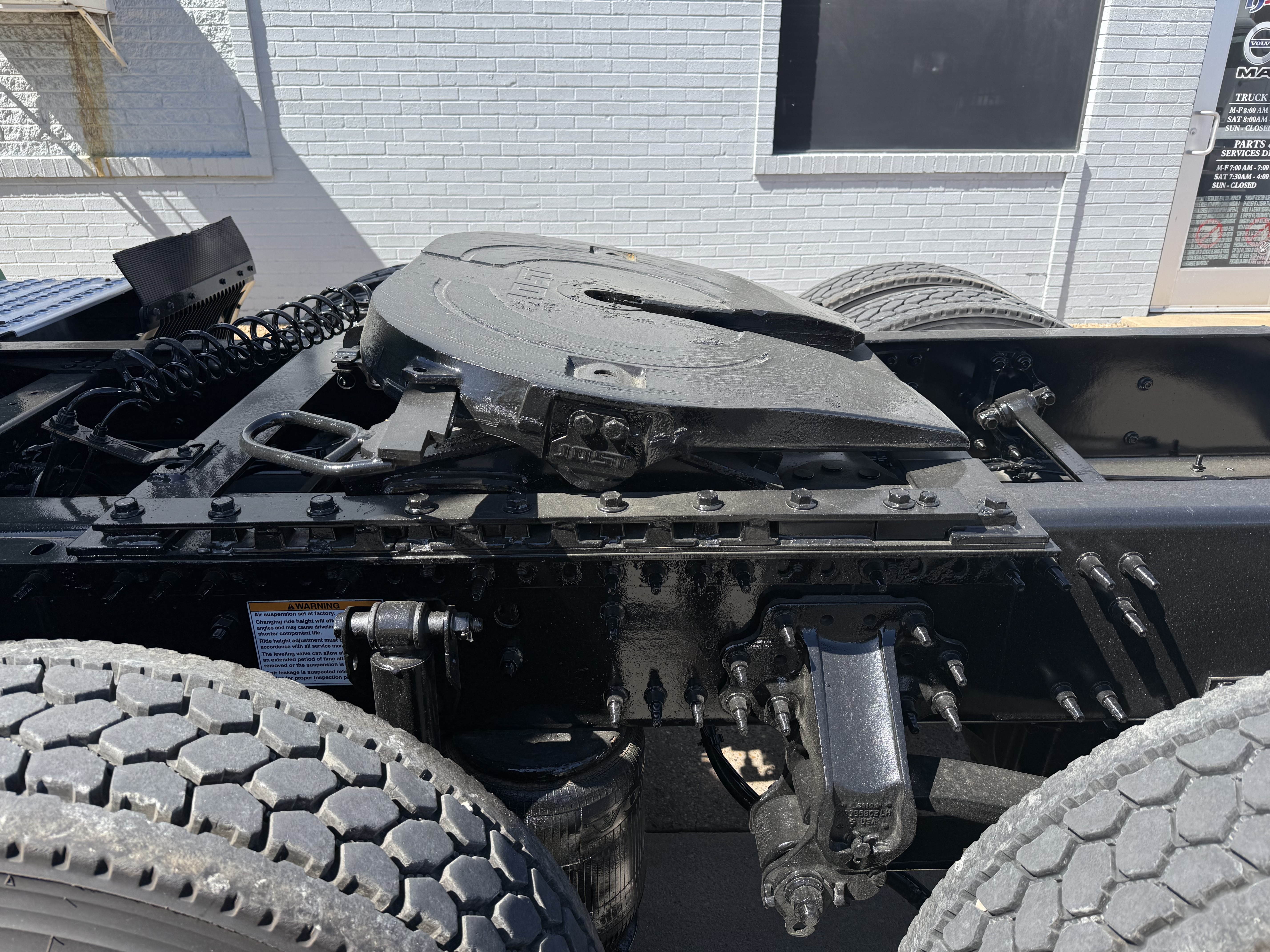 2021 Volvo - image 10