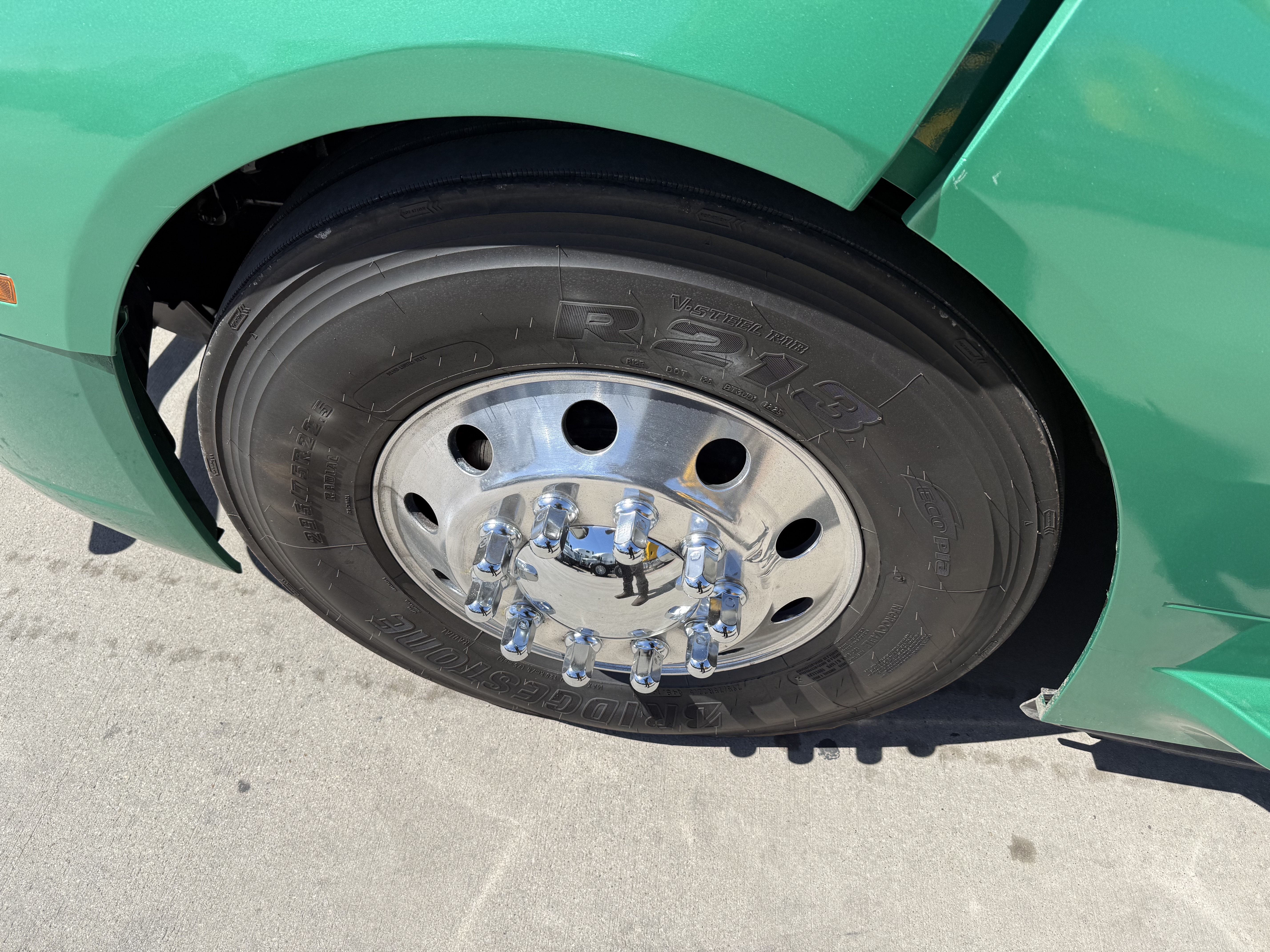 2021 Volvo - image 11